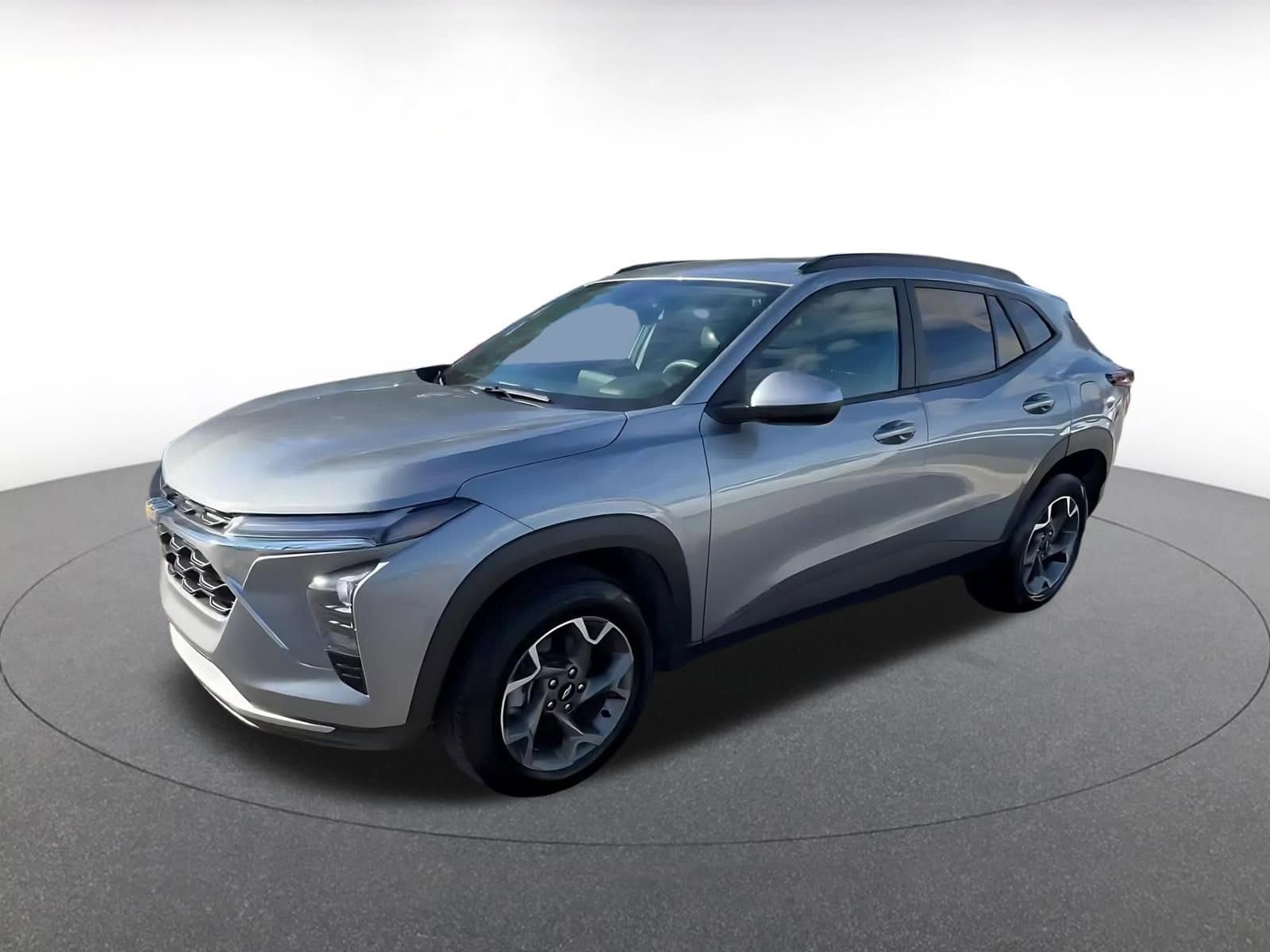 Thumbnail: 2025 Chevrolet Trax - 8