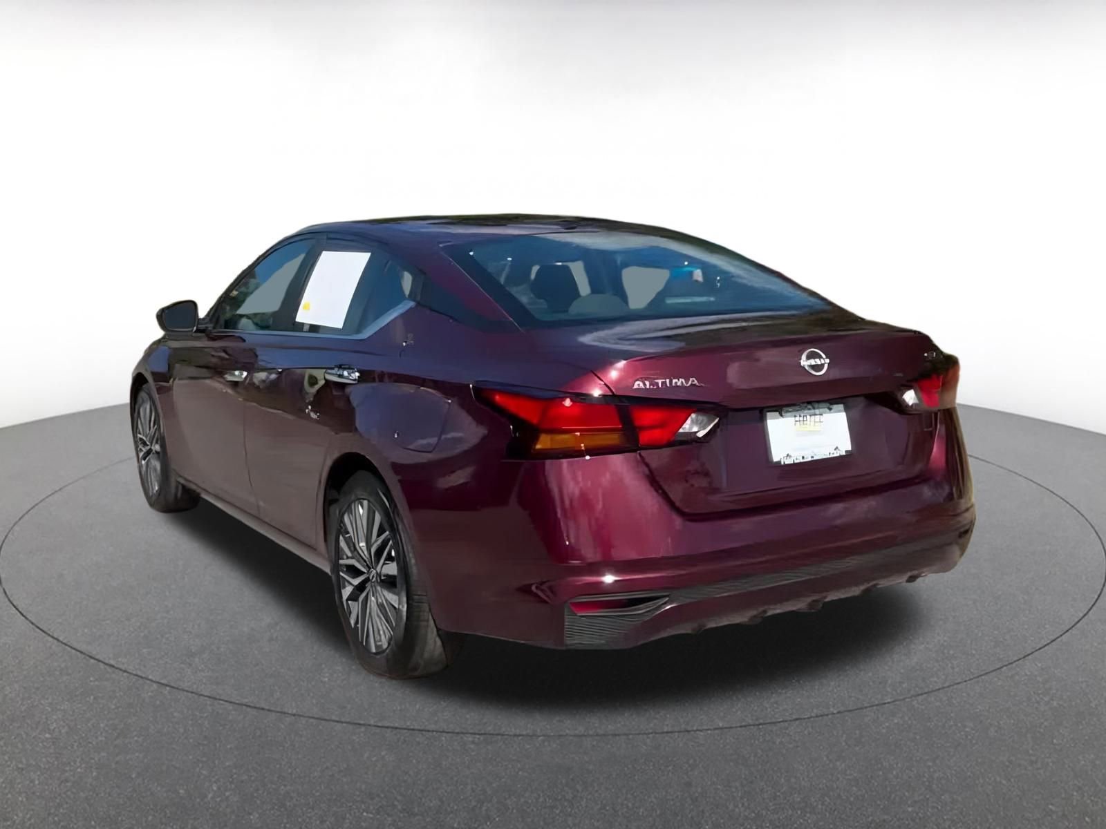 Thumbnail: 2024 Nissan Altima - 8