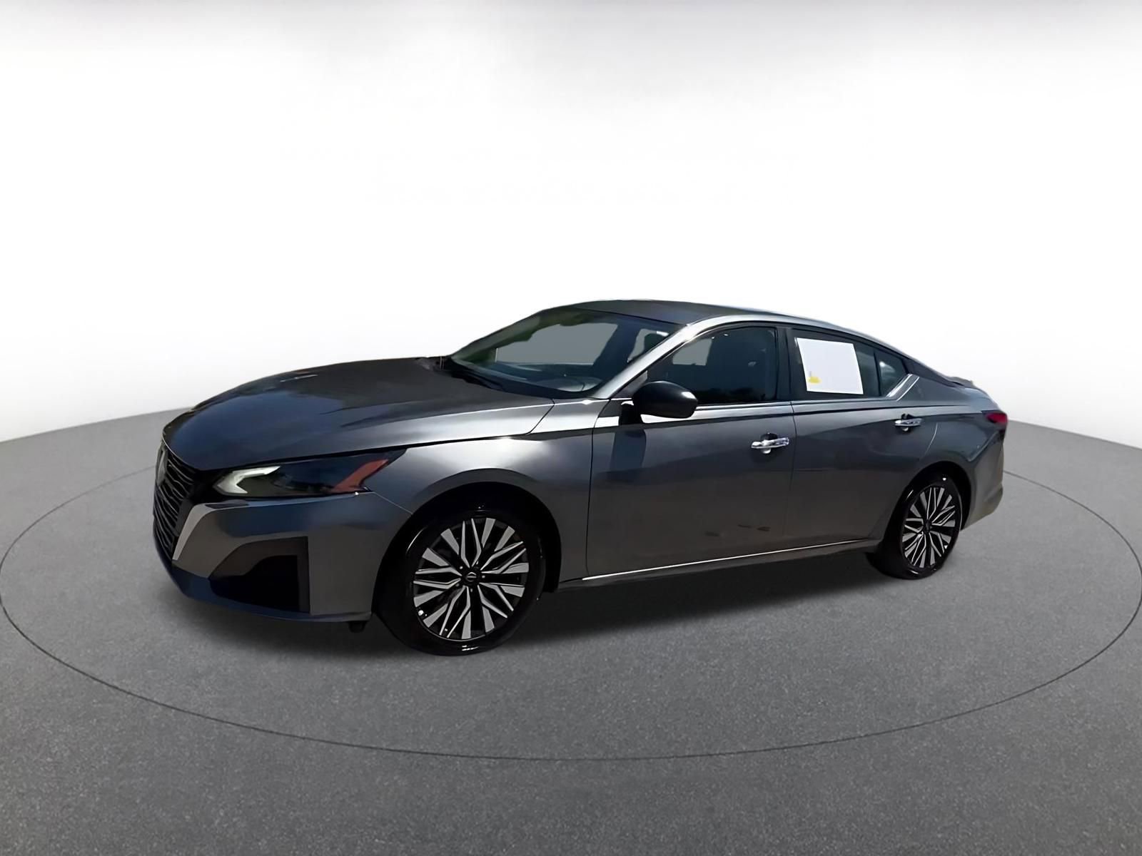 Thumbnail: 2025 Nissan Altima - 8