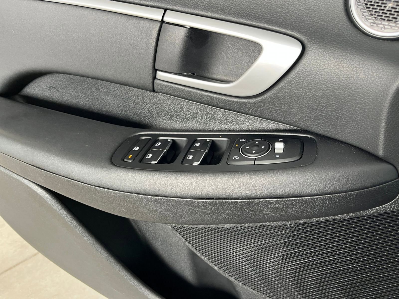 Thumbnail: 2025 Hyundai Sonata - 18