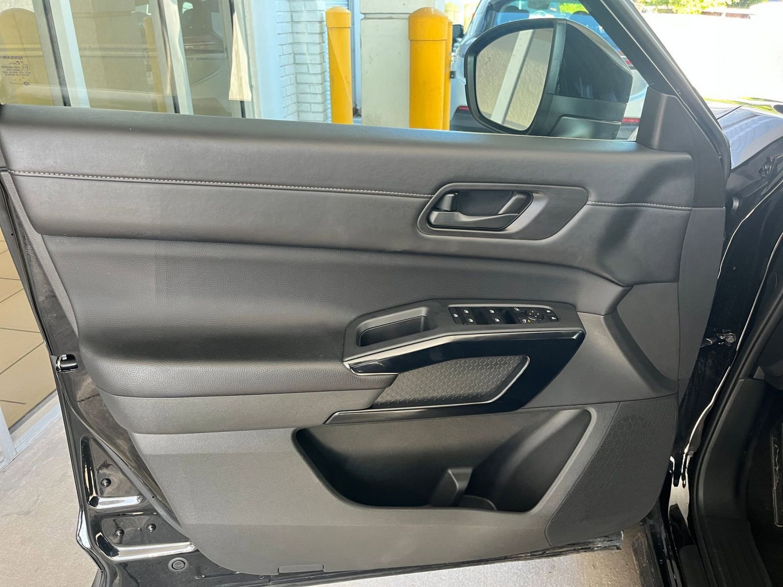 Thumbnail: 2025 Nissan Pathfinder - 18