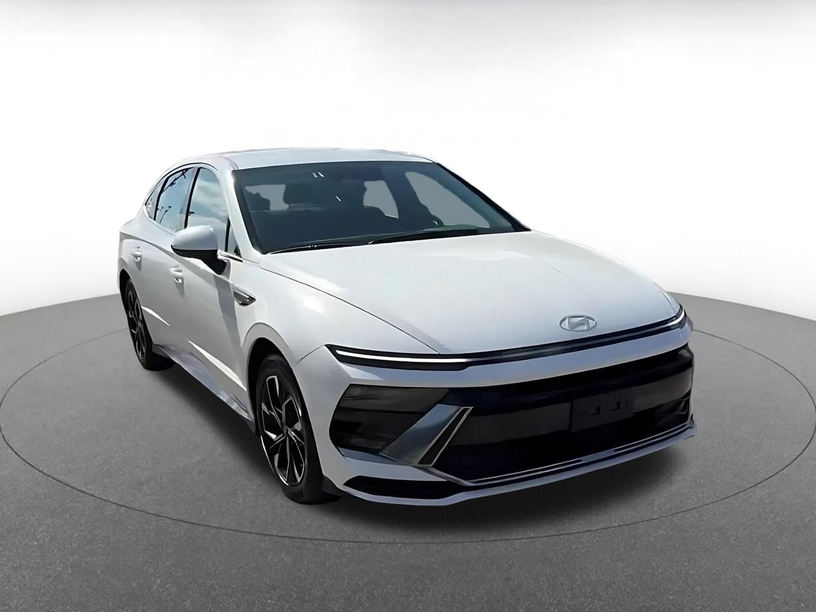 Thumbnail: 2025 Hyundai Sonata - 3