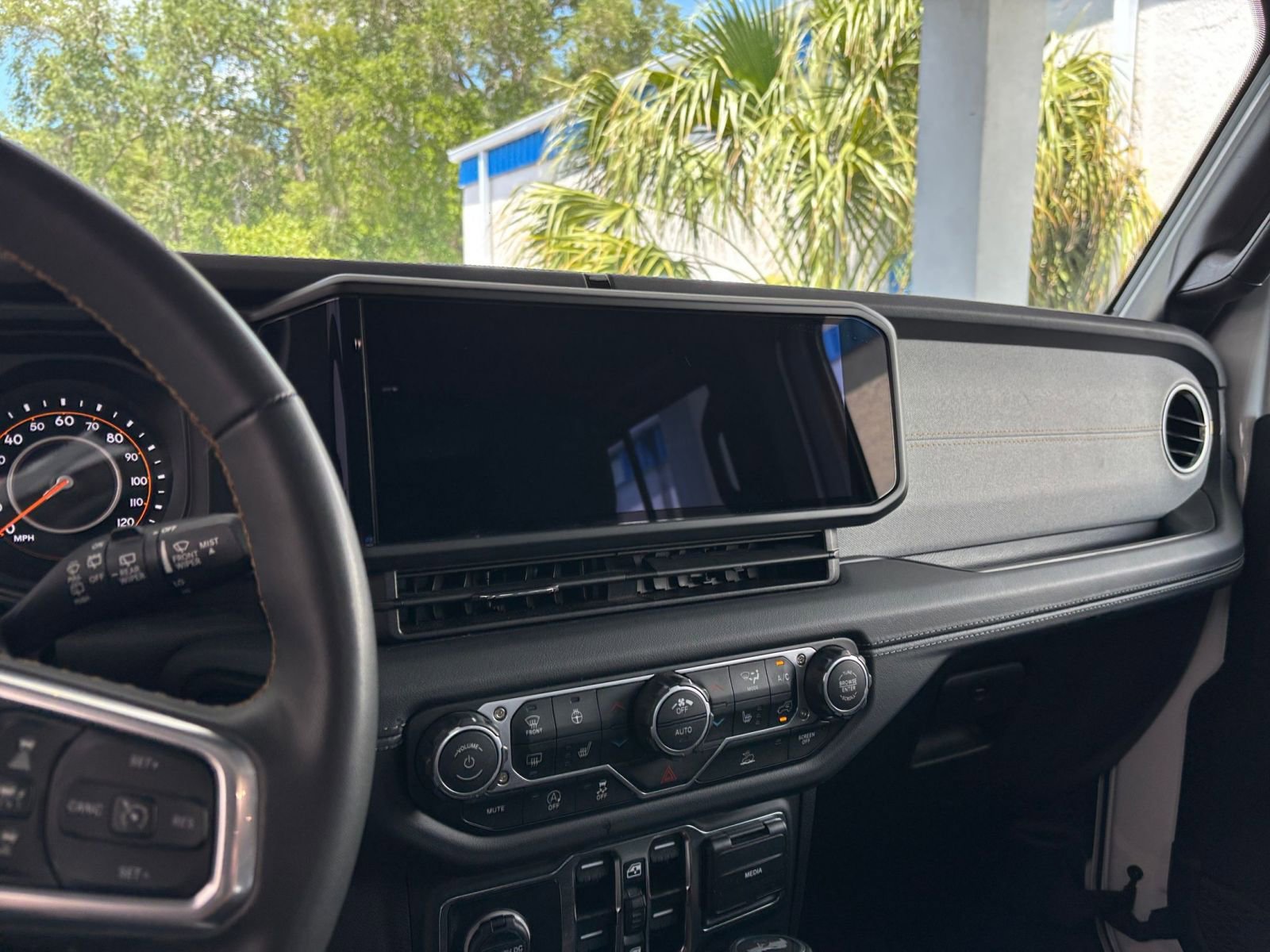 Thumbnail: 2025 Jeep Wrangler - 17