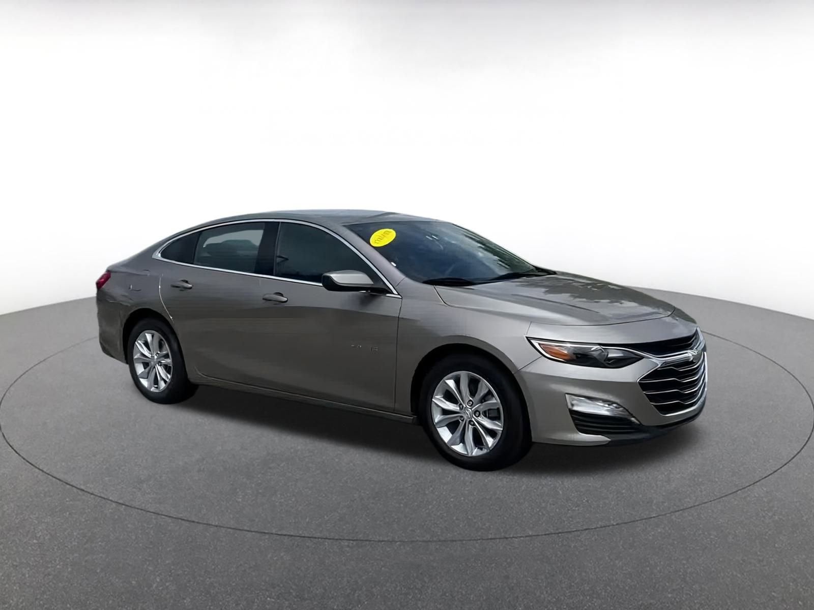 Thumbnail: 2023 Chevrolet Malibu - 2