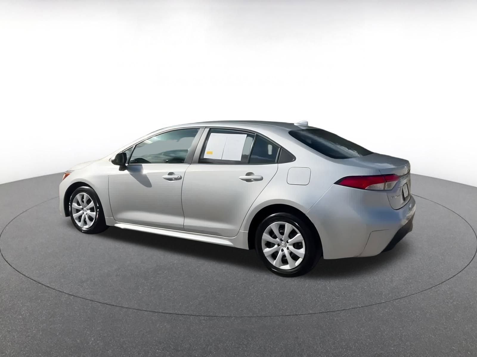 Thumbnail: 2024 Toyota Corolla - 10