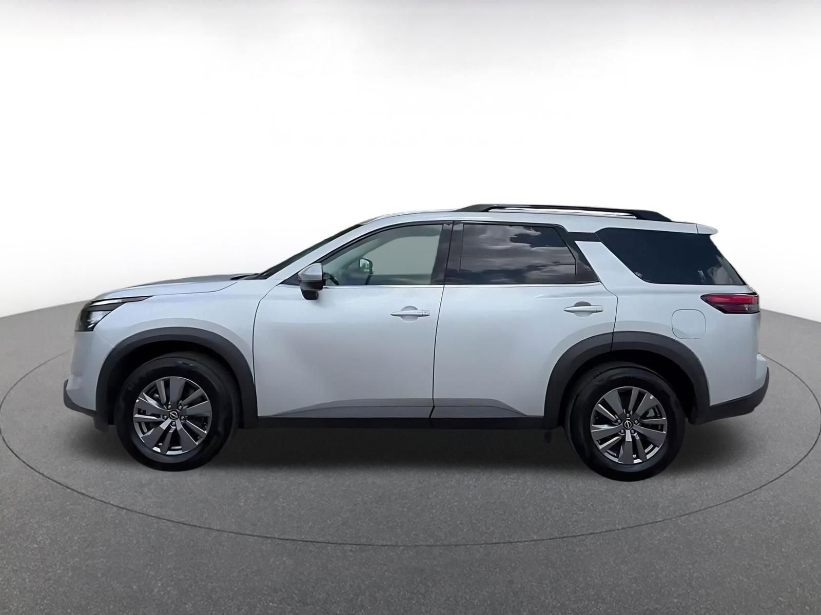 Thumbnail: 2025 Nissan Pathfinder - 9