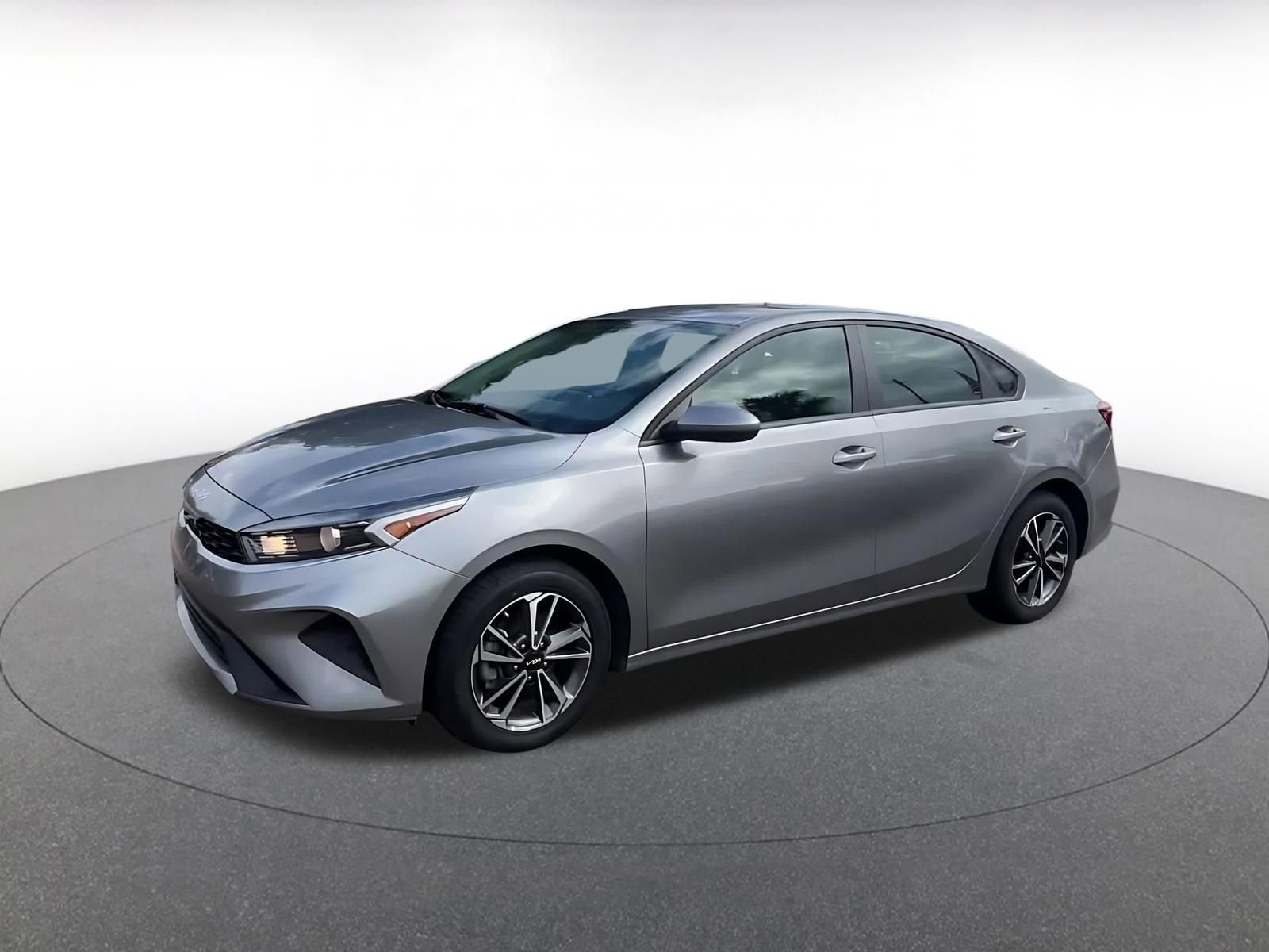 Thumbnail: 2024 Kia Forte - 9