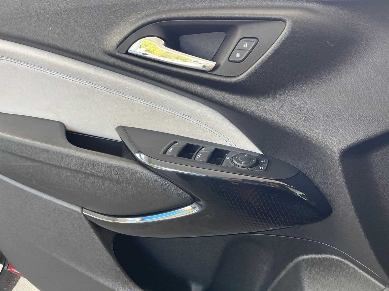 Thumbnail: 2025 Chevrolet Trax - 18