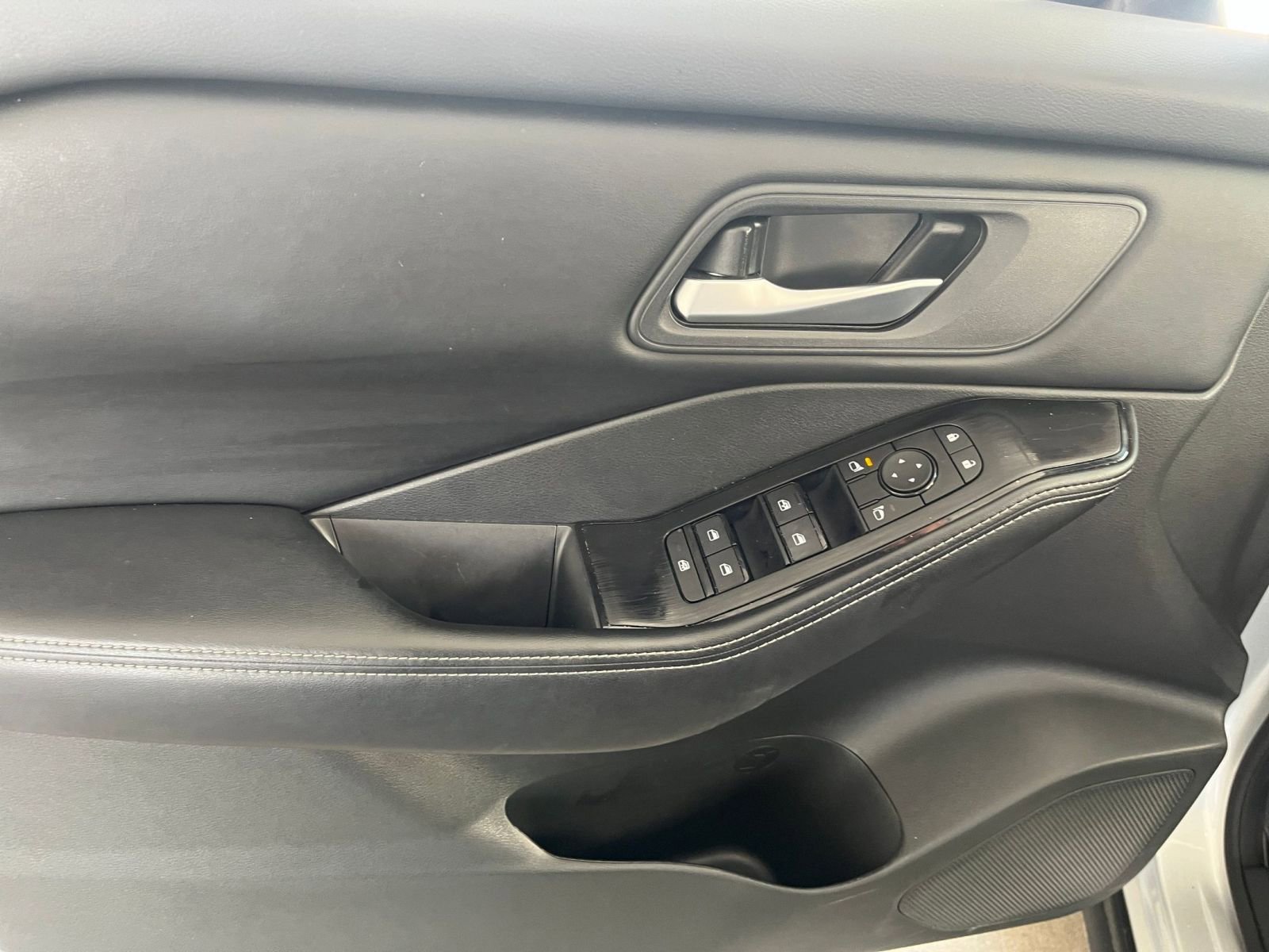 Thumbnail: 2025 Nissan Rogue - 18