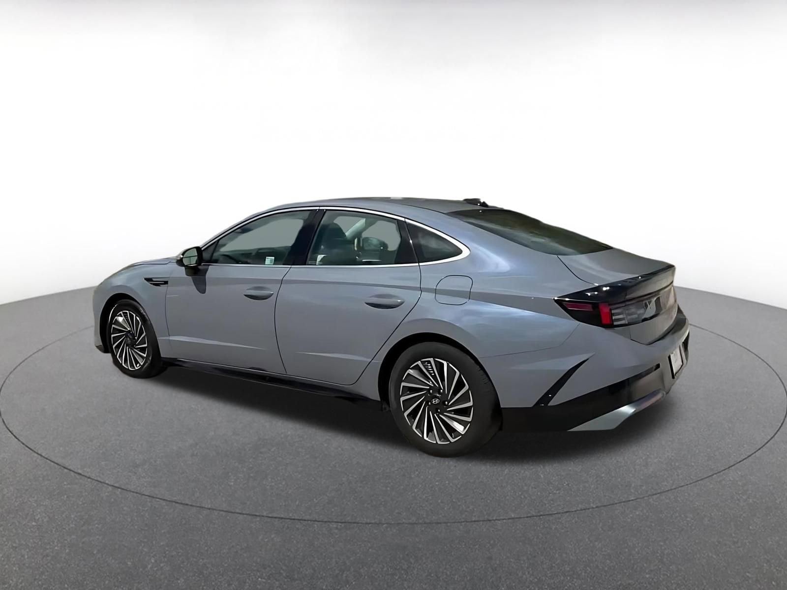 Thumbnail: 2025 Hyundai Sonata - 10
