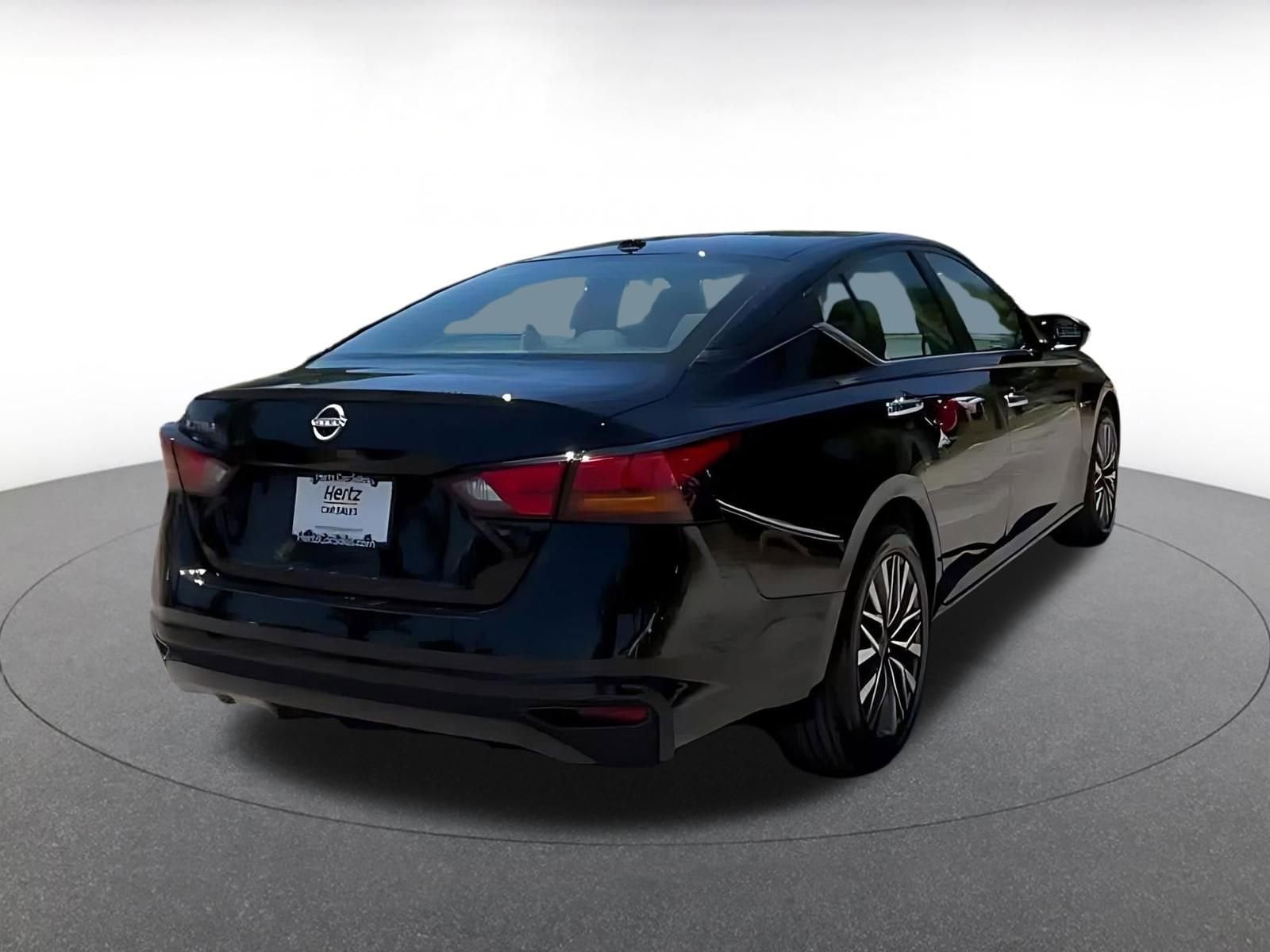 Thumbnail: 2025 Nissan Altima - 12