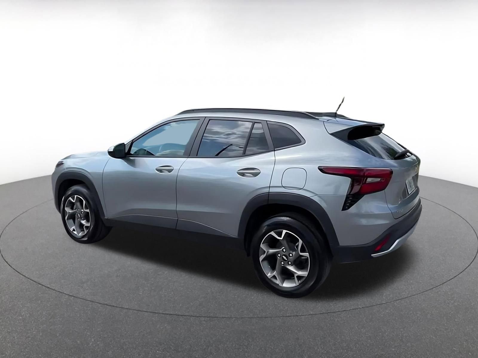 Thumbnail: 2025 Chevrolet Trax - 10