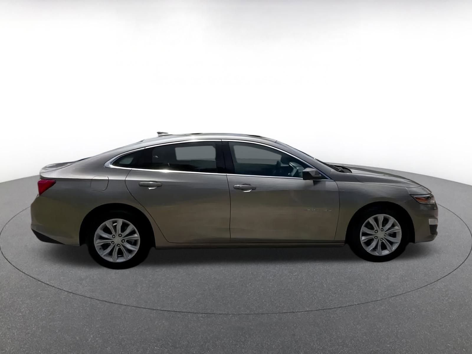 Thumbnail: 2024 Chevrolet Malibu - 16