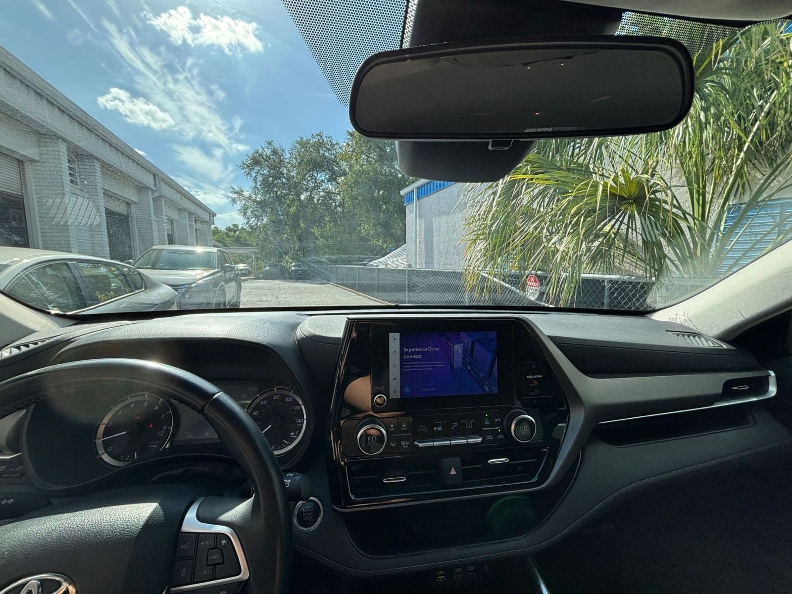 Thumbnail: 2025 Toyota Highlander - 35