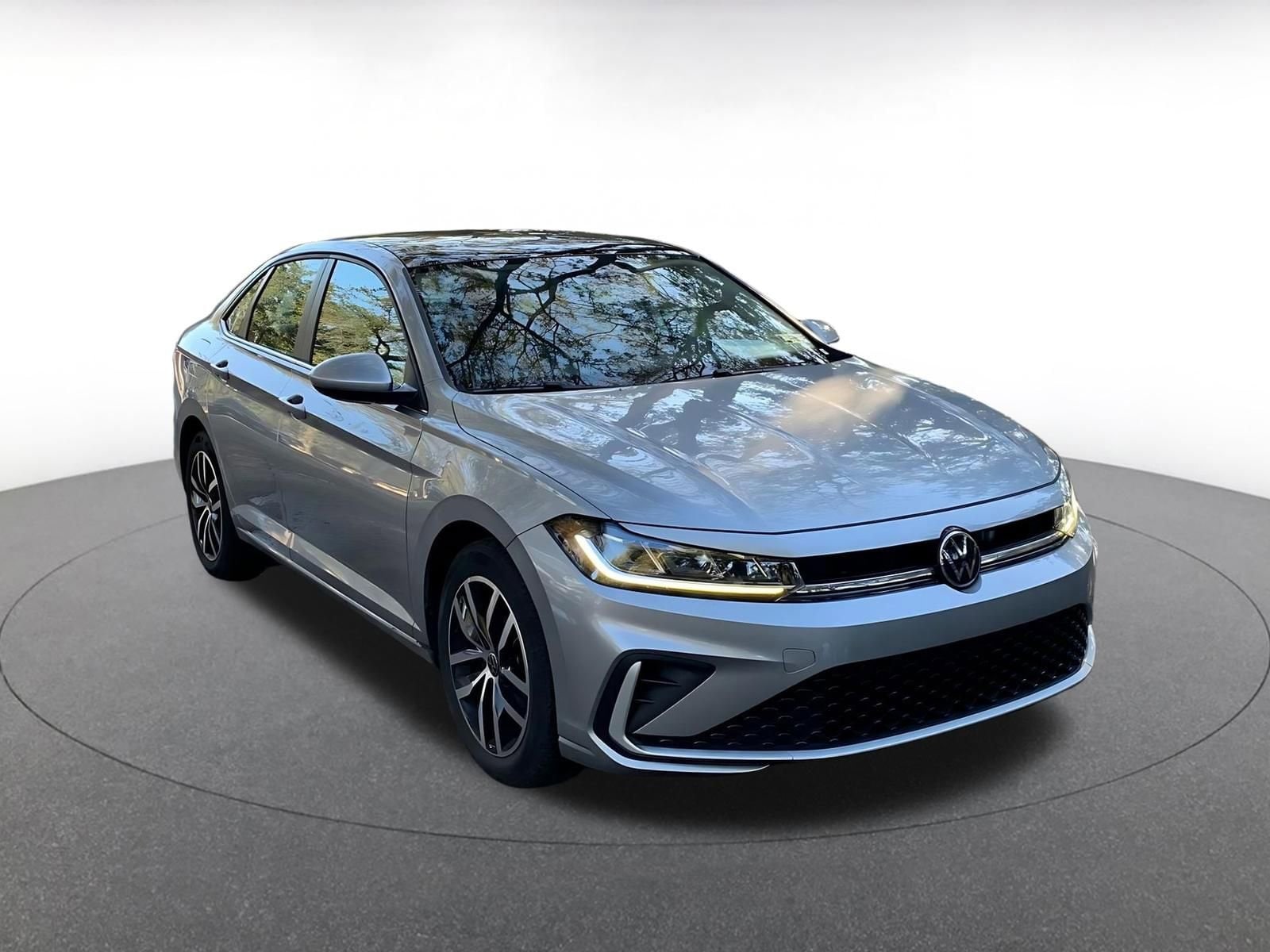 Thumbnail: 2025 Volkswagen Jetta - 1