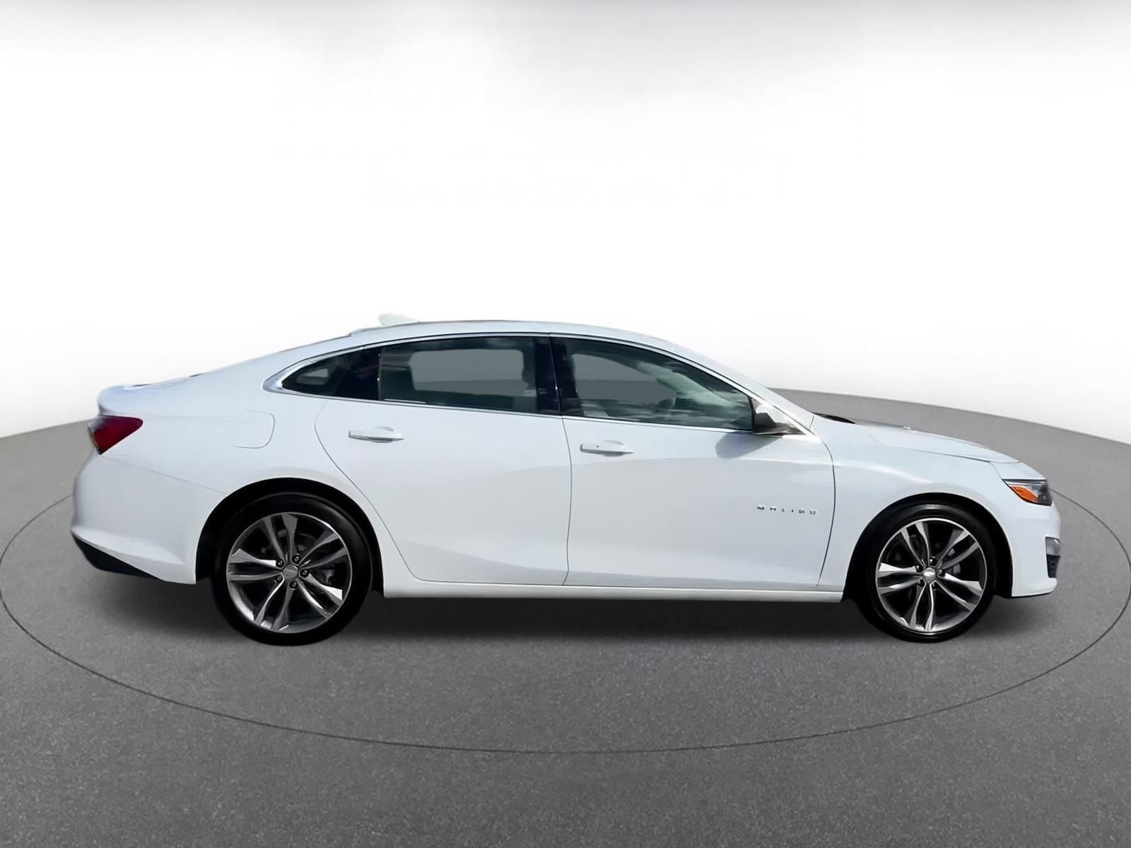 Thumbnail: 2024 Chevrolet Malibu - 16
