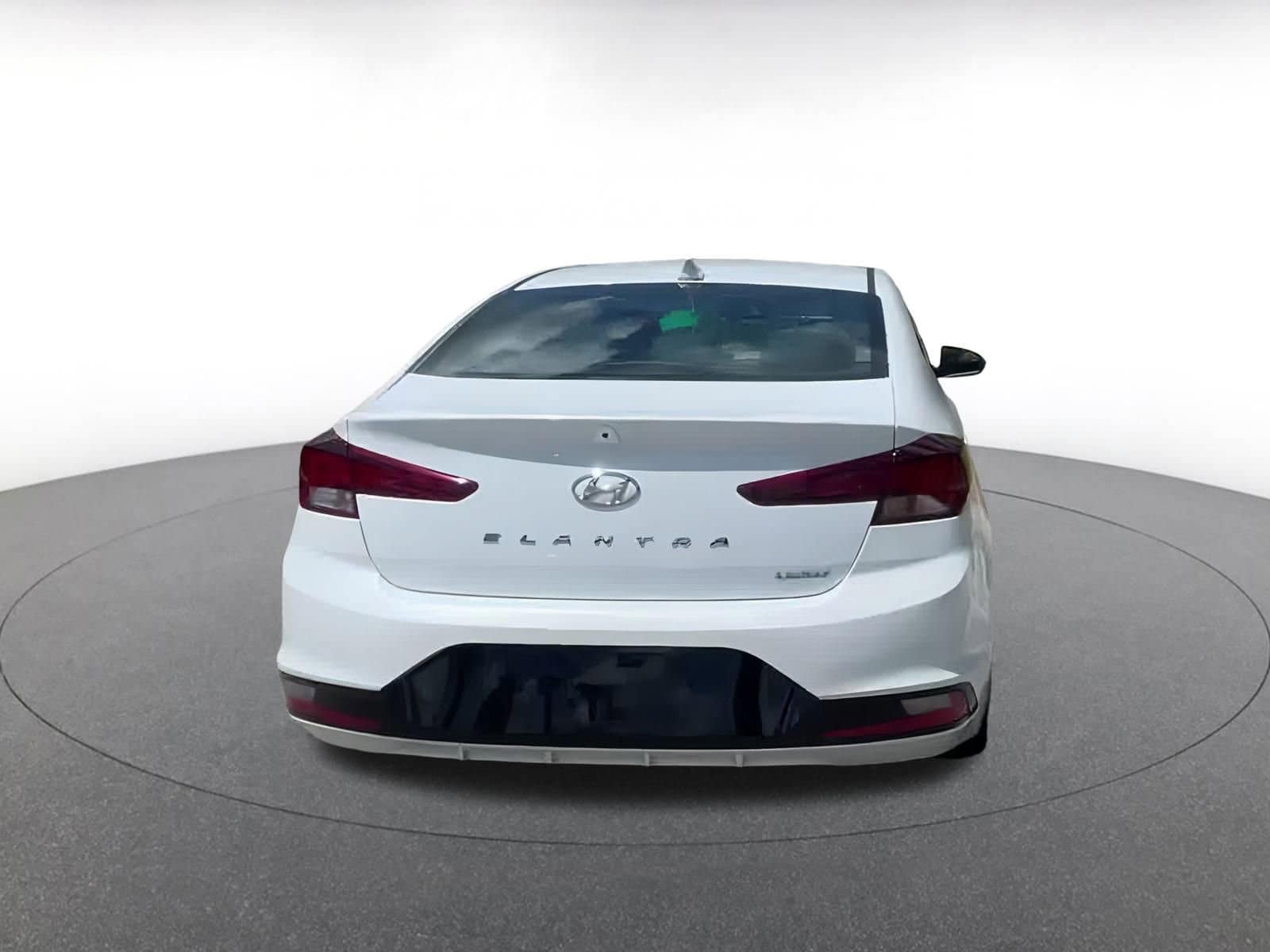 Thumbnail: 2020 Hyundai Elantra - 11