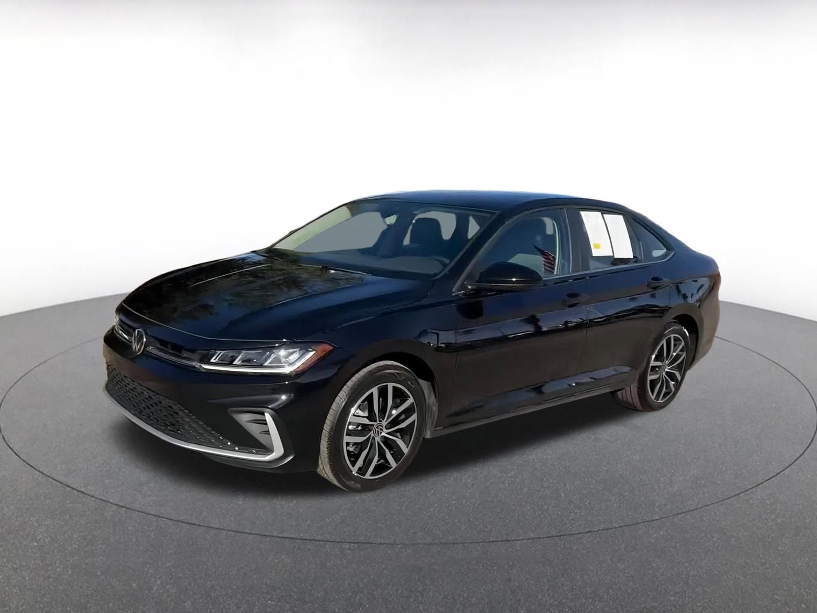 Thumbnail: 2025 Volkswagen Jetta - 4