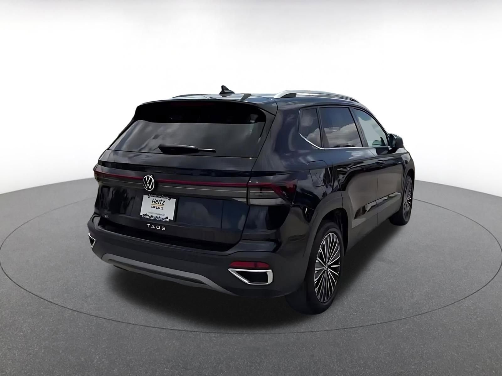 Thumbnail: 2025 Volkswagen Taos - 15