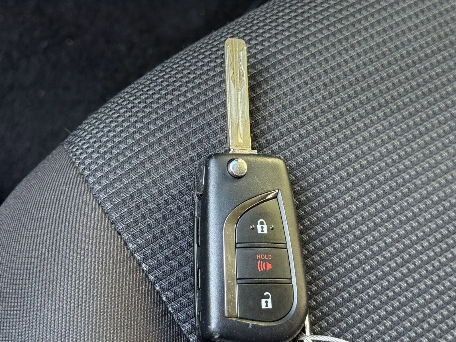 Thumbnail: 2025 Toyota RAV4 - 22