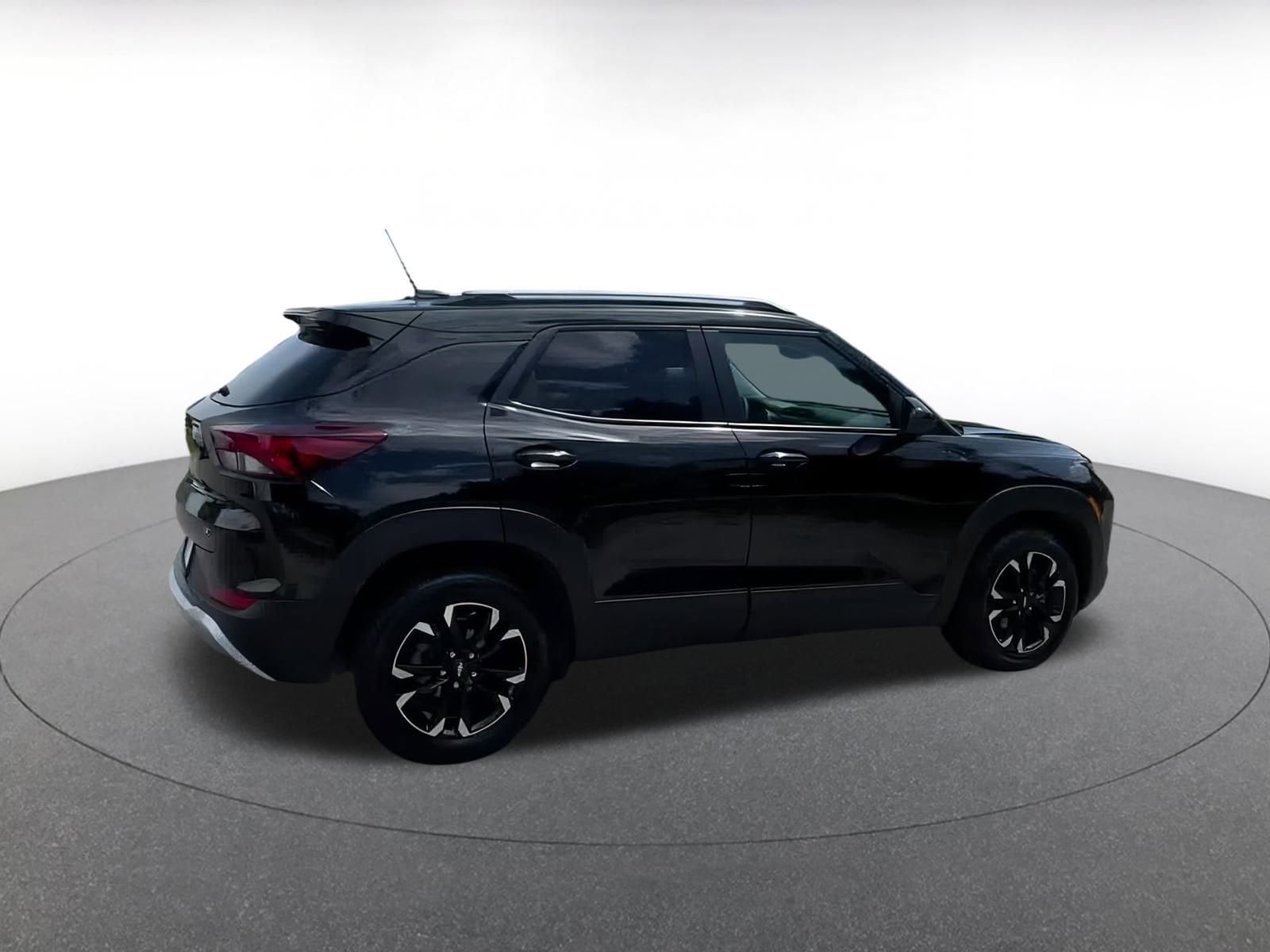 Thumbnail: 2023 Chevrolet TrailBlazer - 15