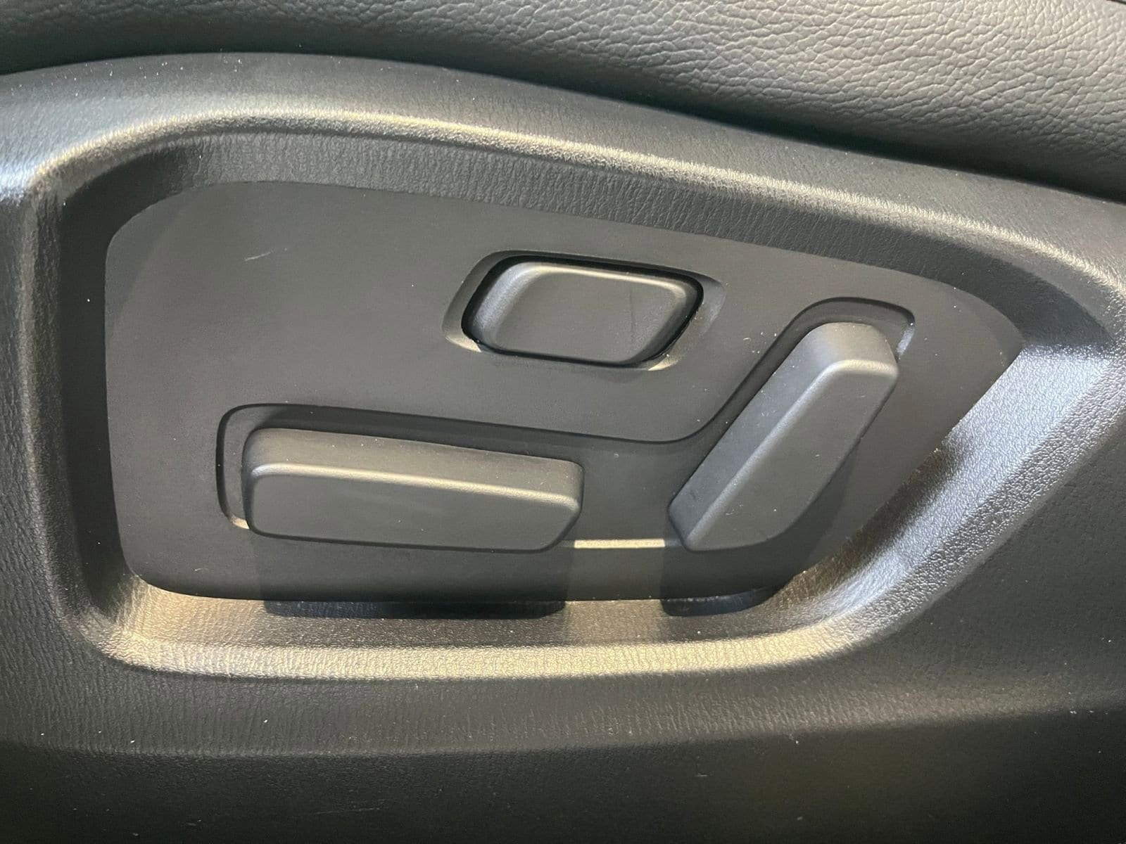 Thumbnail: 2025 Mazda CX-5 - 23