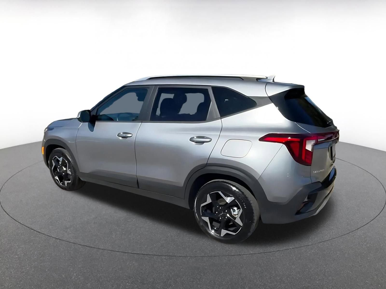 Thumbnail: 2025 Kia Seltos - 10