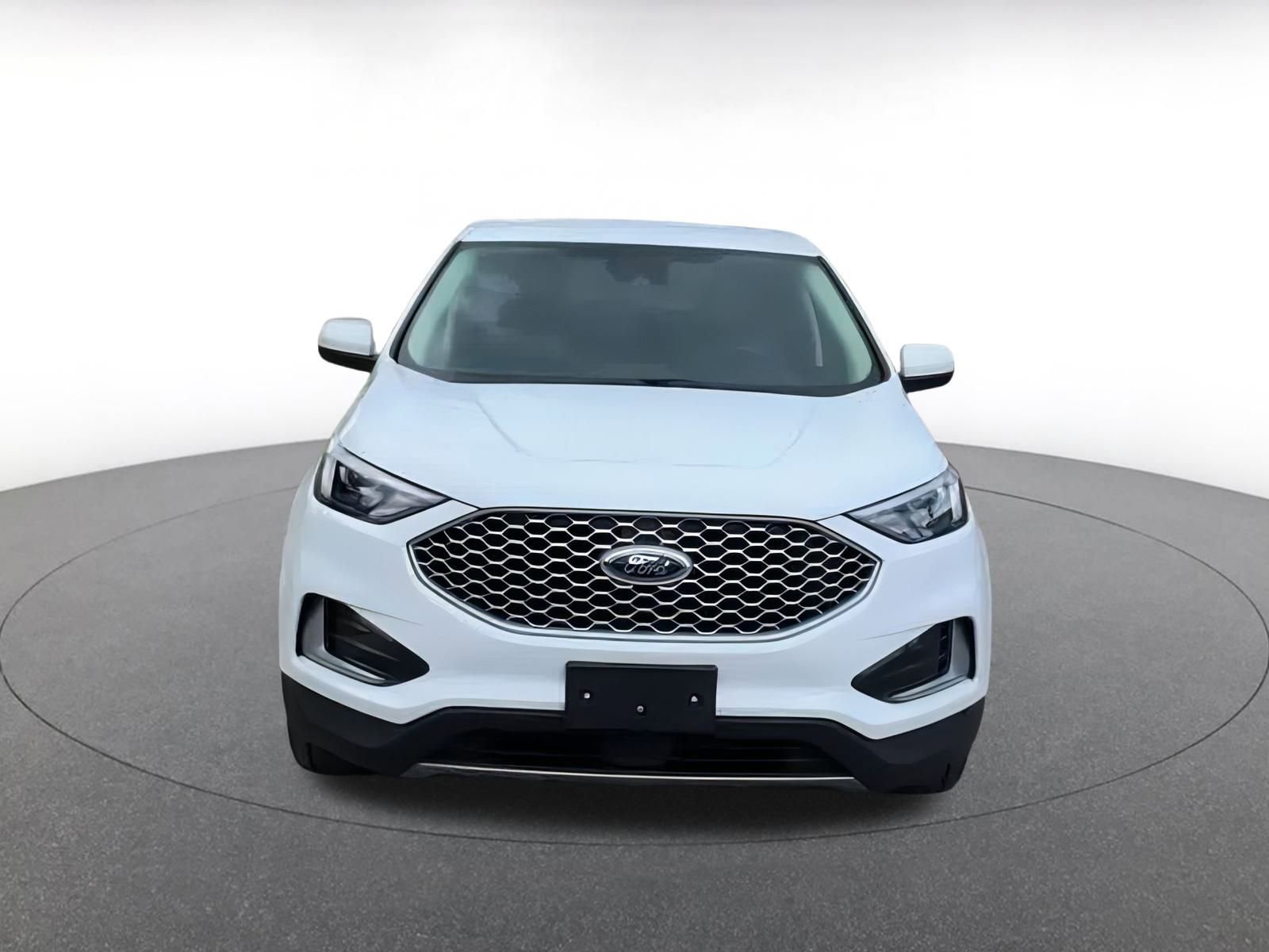 Thumbnail: 2024 Ford Edge - 3