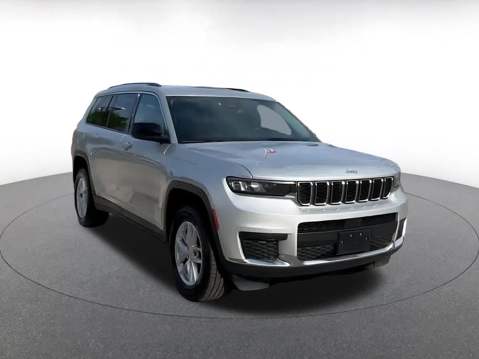 Thumbnail: 2023 Jeep Grand Cherokee - 3