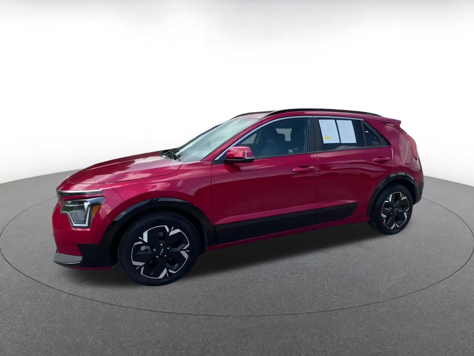 Thumbnail: 2023 Kia Niro - 6