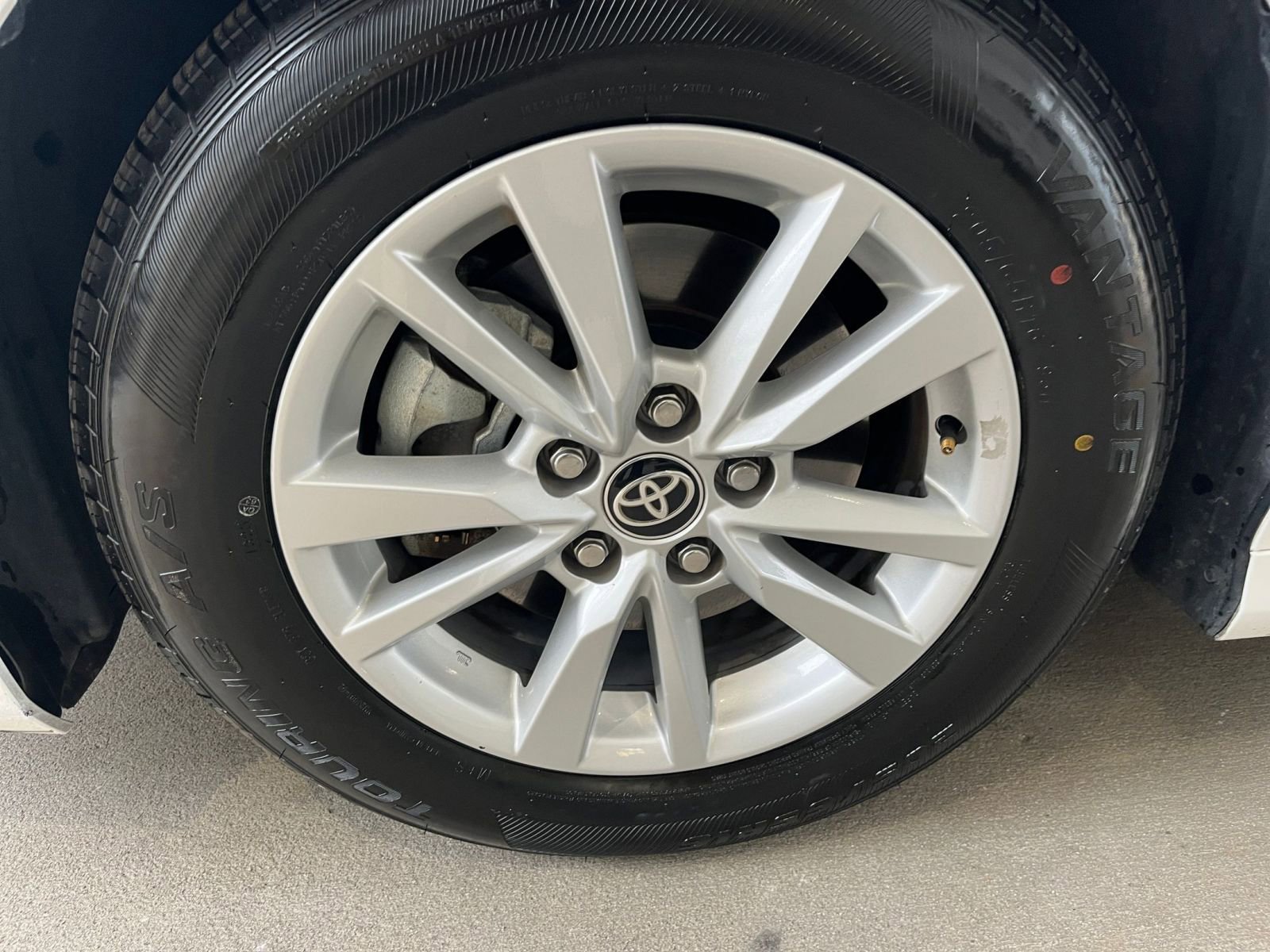 Thumbnail: 2025 Toyota Camry - 30