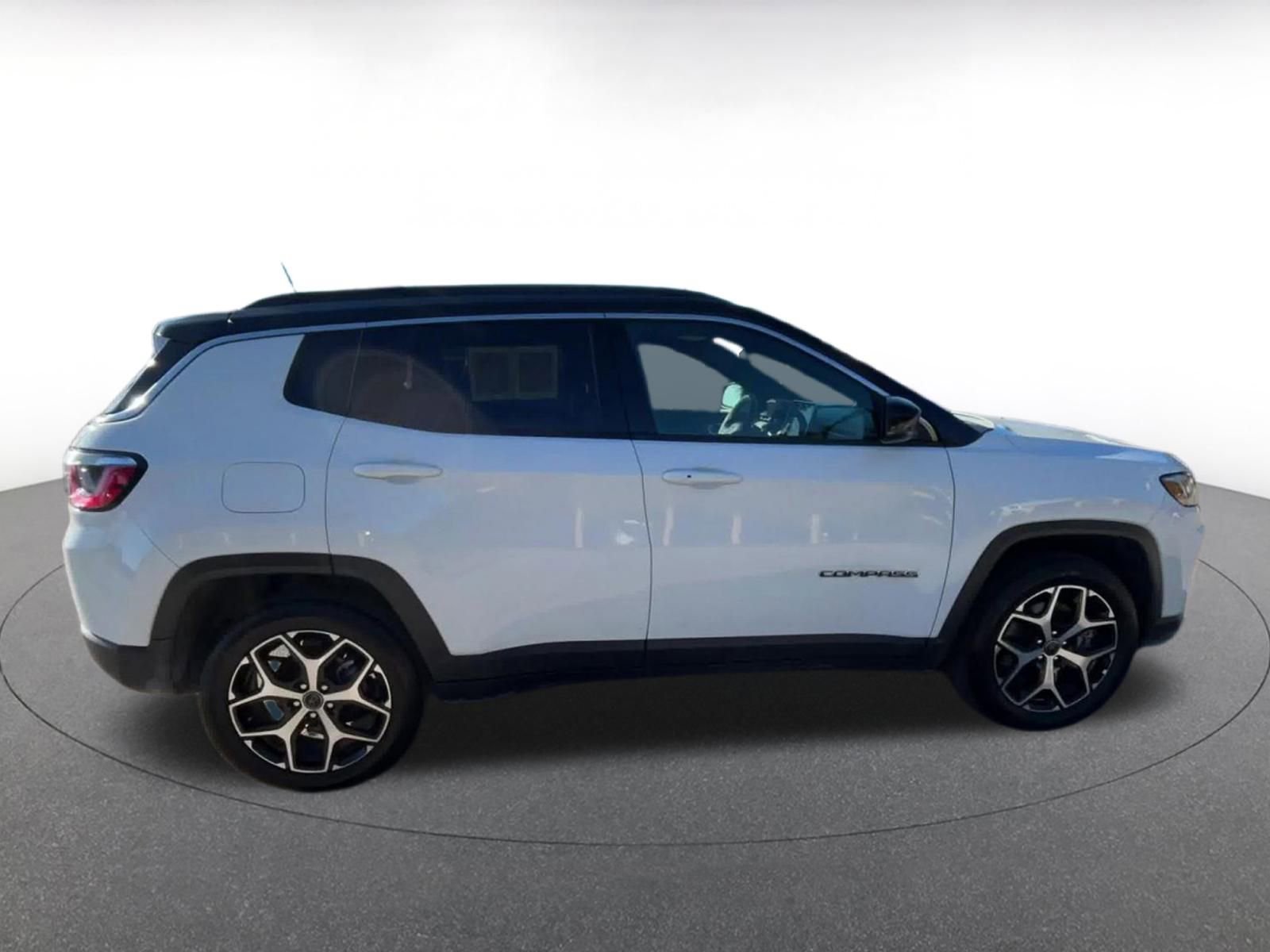 Thumbnail: 2025 Jeep Compass - 16