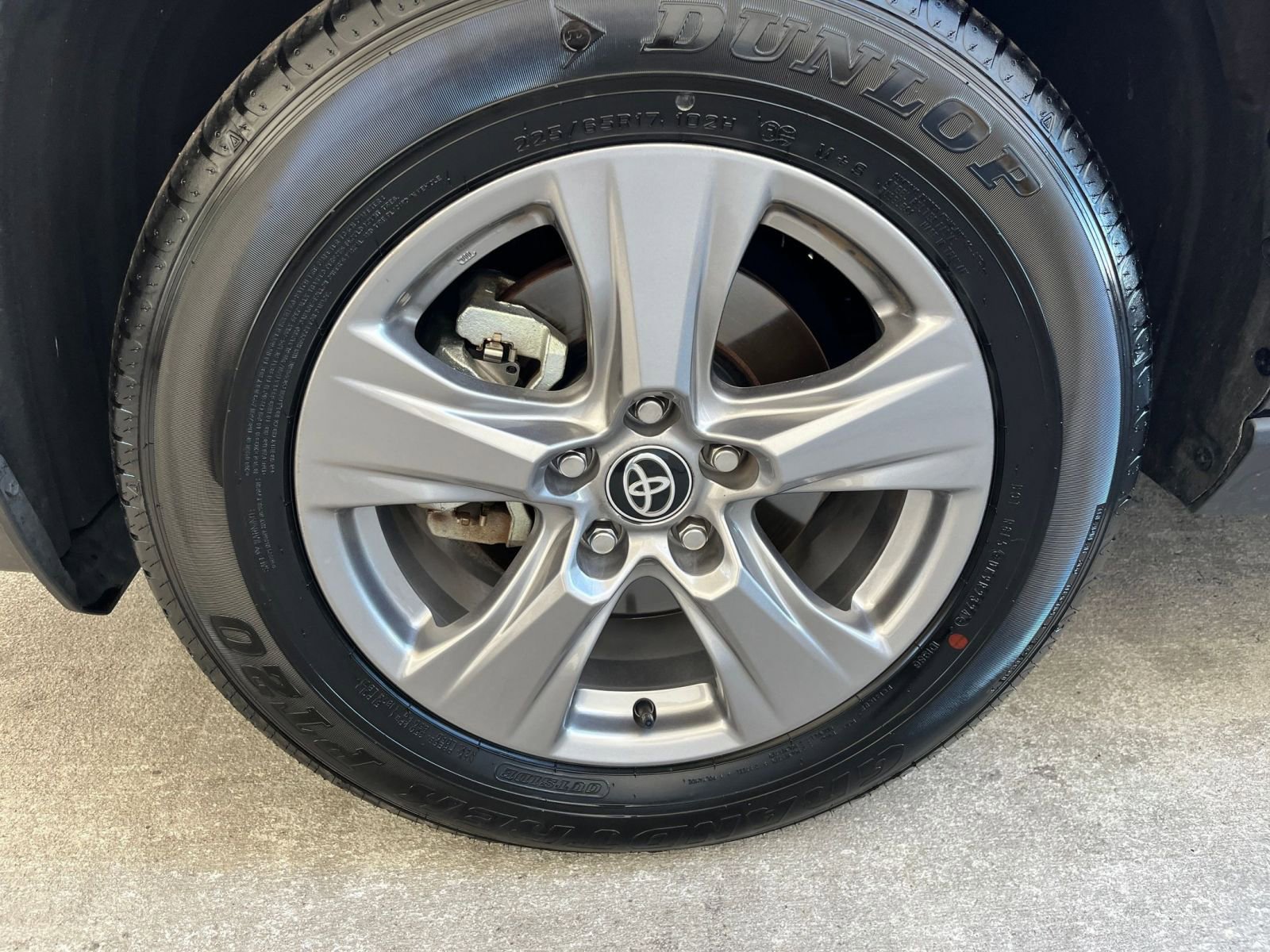 Thumbnail: 2025 Toyota RAV4 - 31