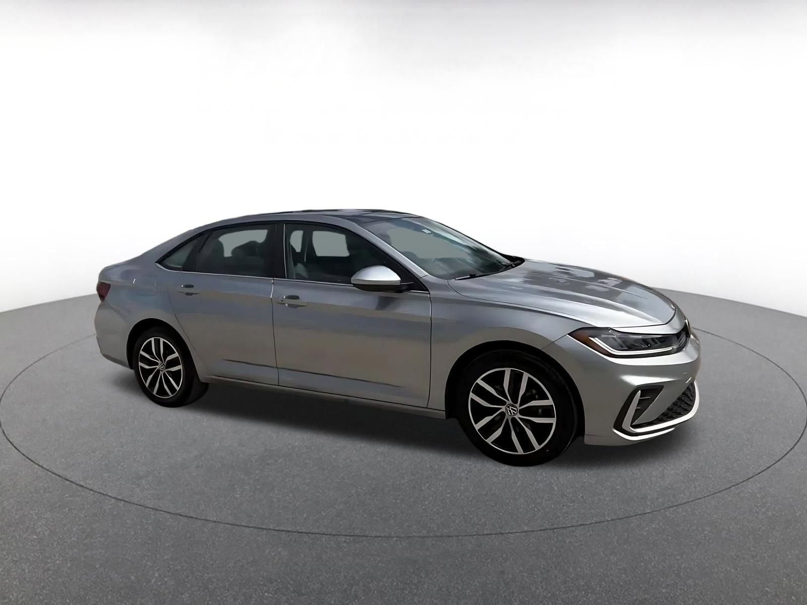 Thumbnail: 2025 Volkswagen Jetta - 2