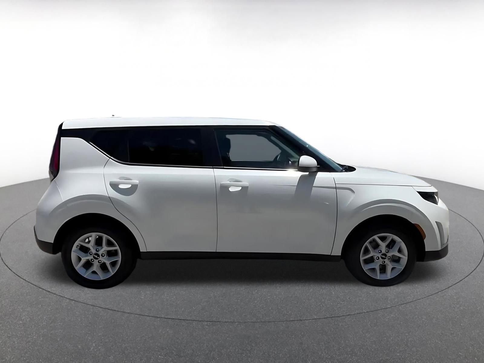 Thumbnail: 2025 Kia Soul - 16