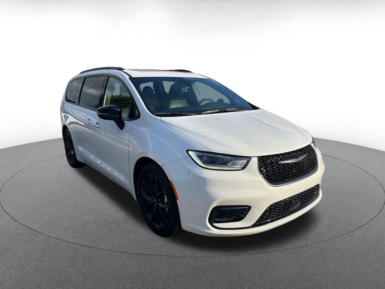 Thumbnail: 2025 Chrysler Pacifica - 1