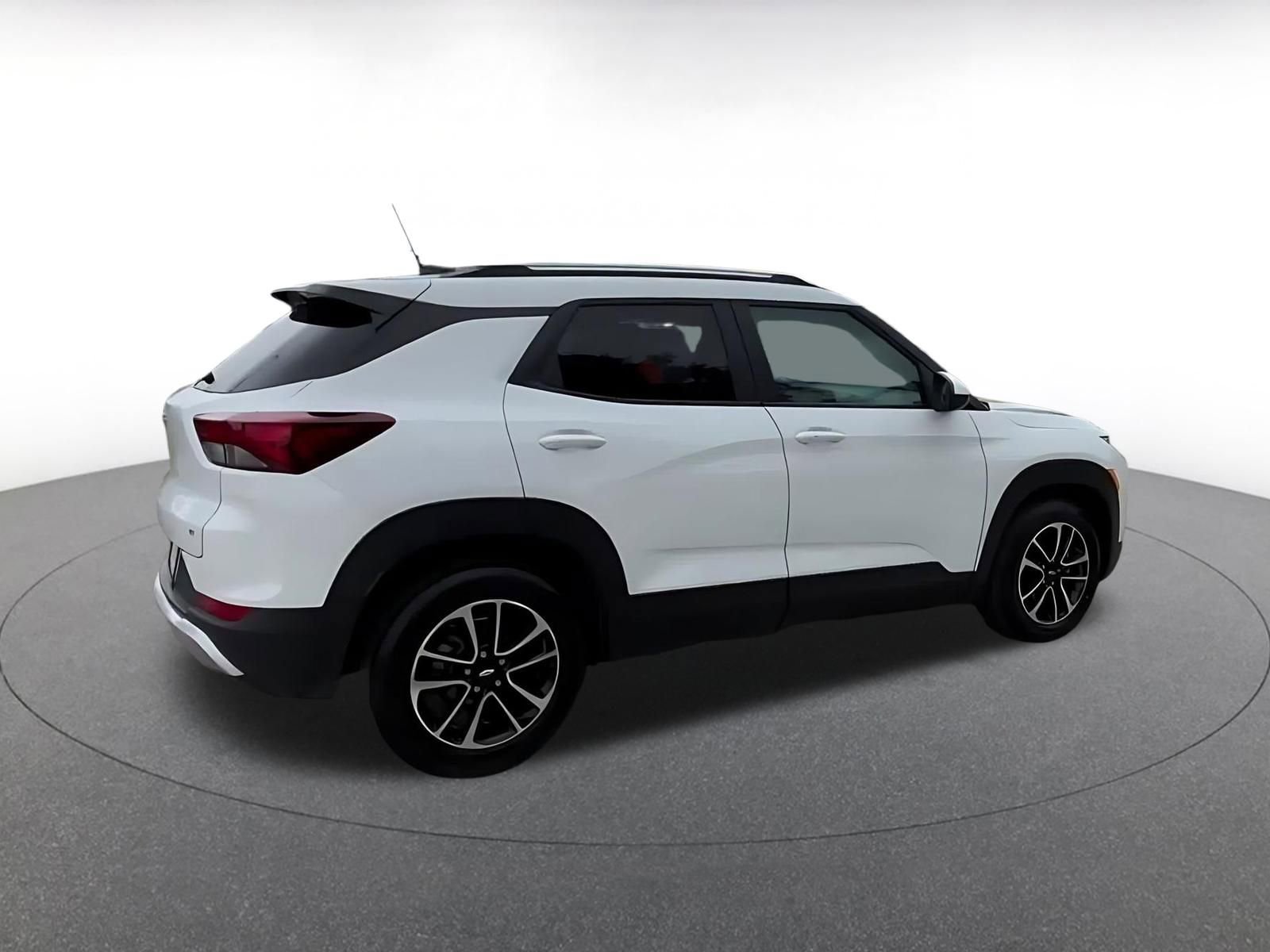 Thumbnail: 2025 Chevrolet TrailBlazer - 15