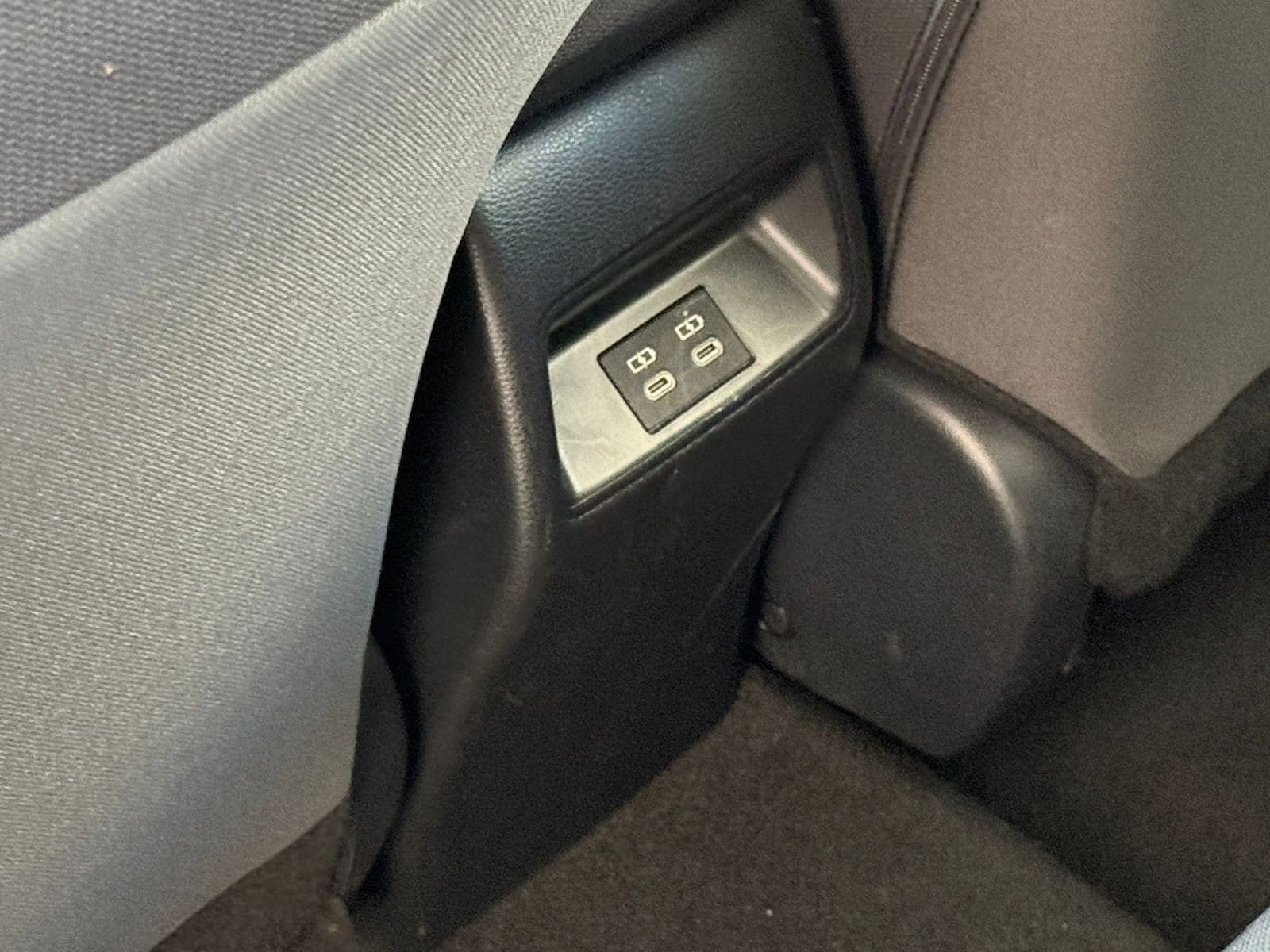 Thumbnail: 2025 Toyota Corolla - 24