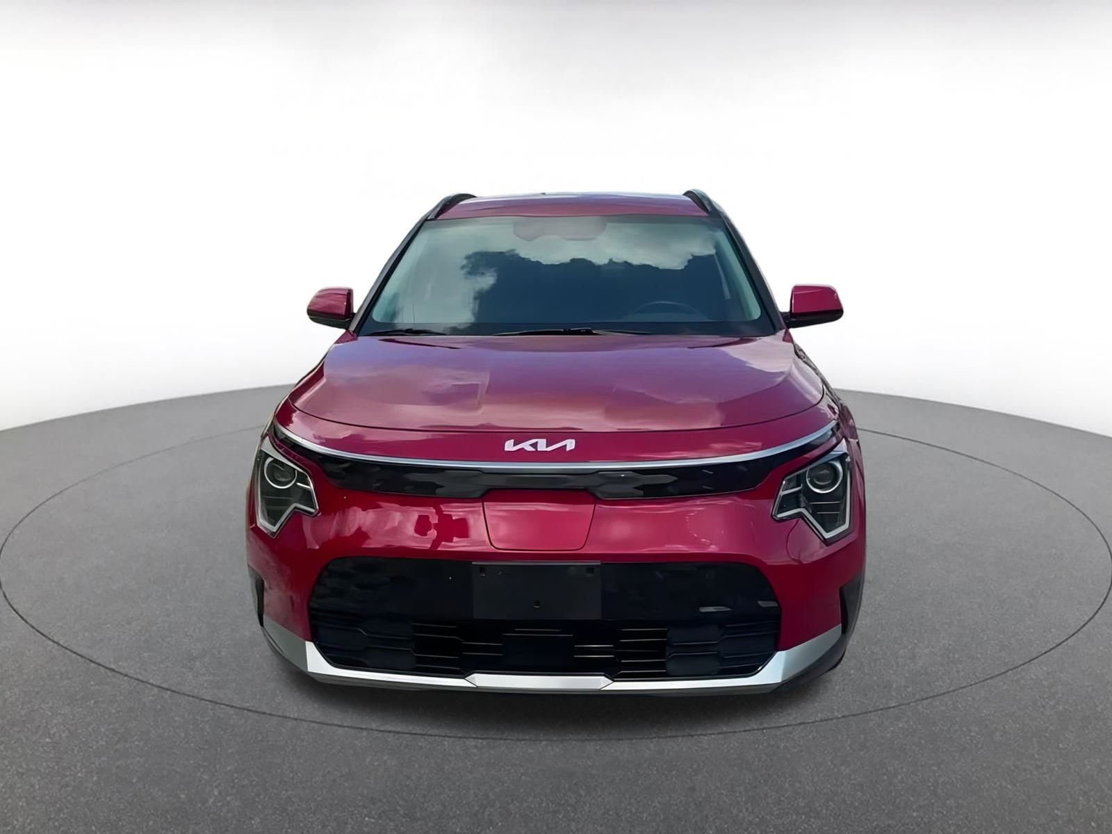 Thumbnail: 2023 Kia Niro - 3