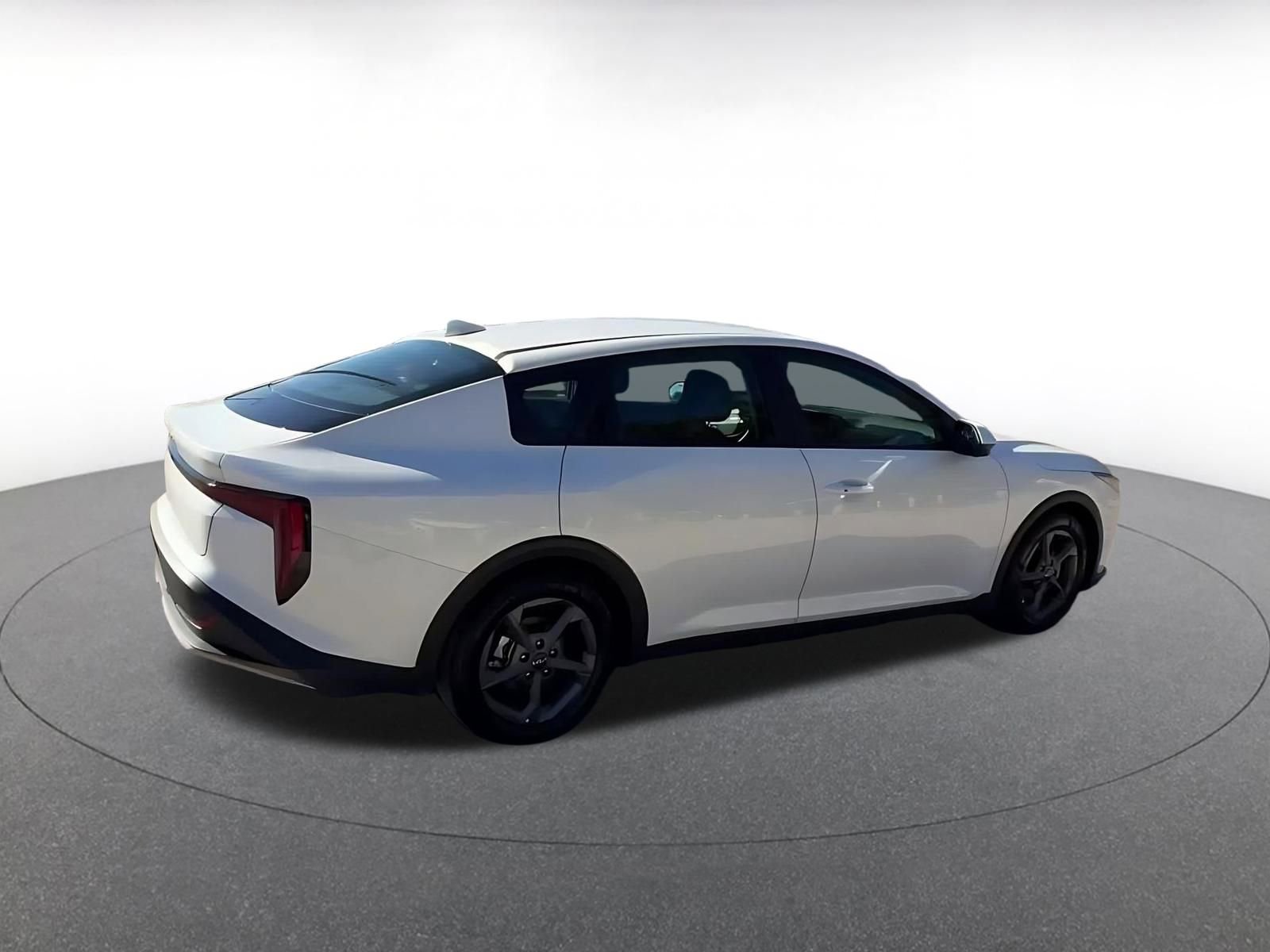 Thumbnail: 2025 Kia K4 - 16