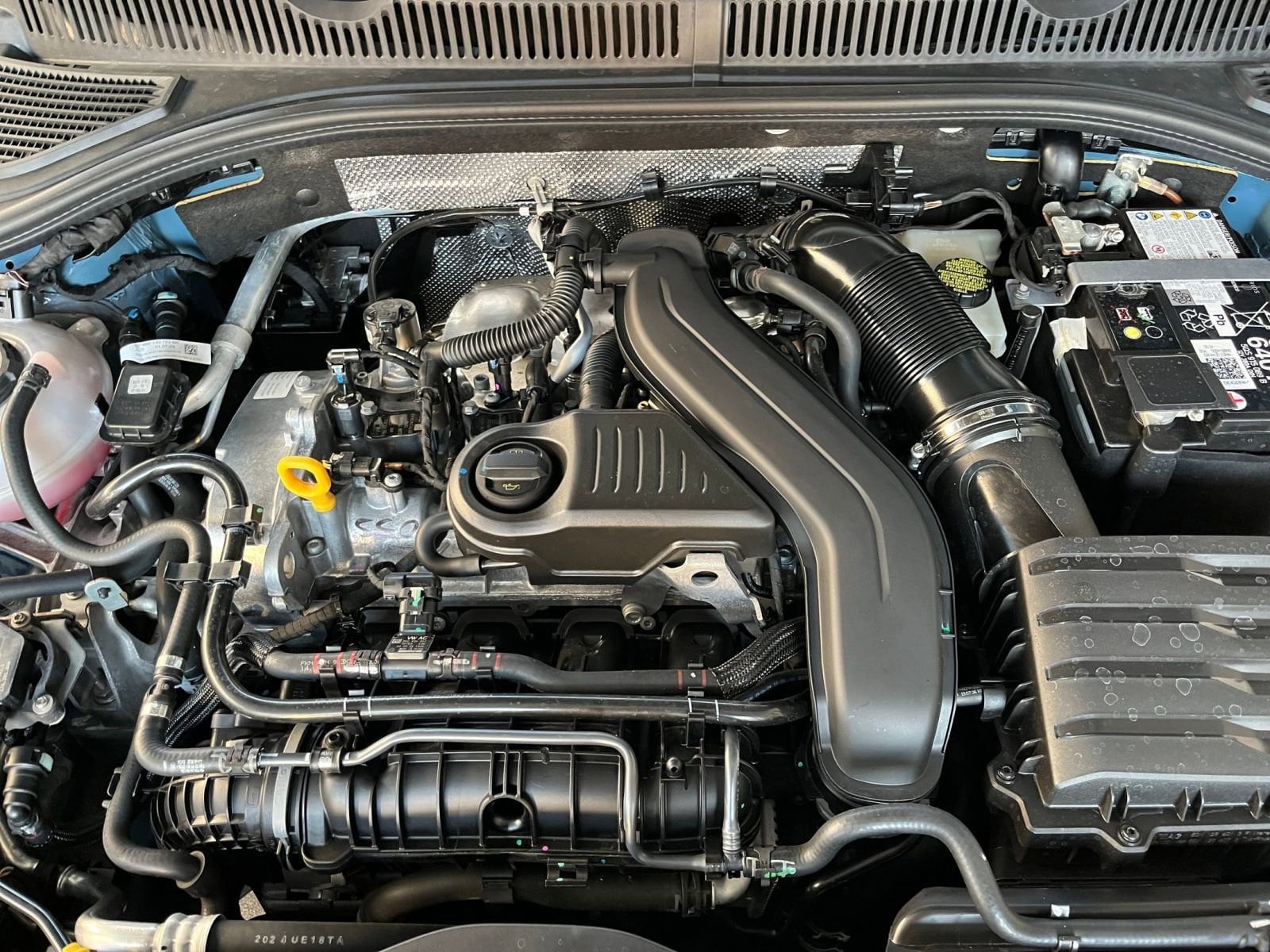 Thumbnail: 2025 Volkswagen Jetta - 32