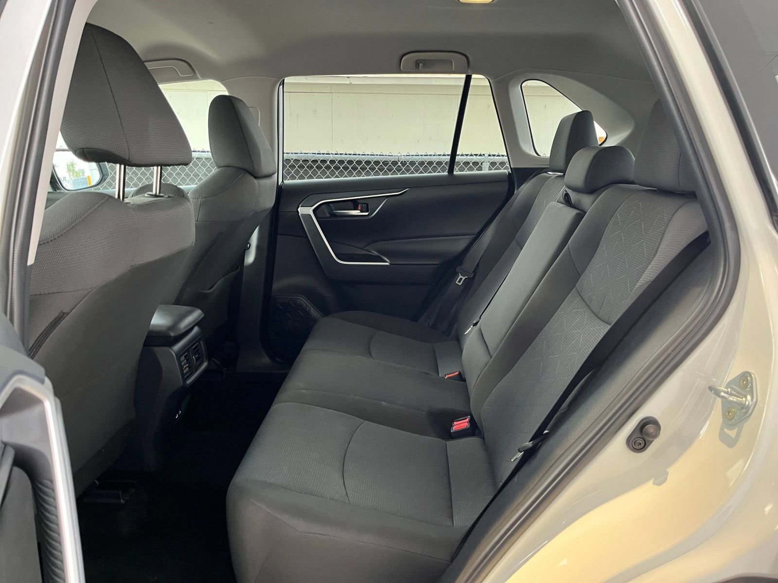 Thumbnail: 2025 Toyota RAV4 - 25