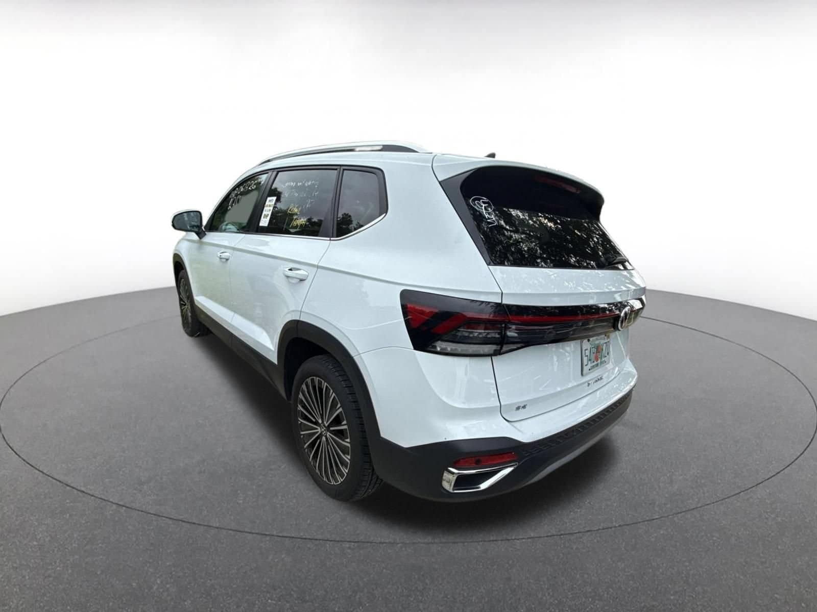 Thumbnail: 2025 Volkswagen Taos - 4
