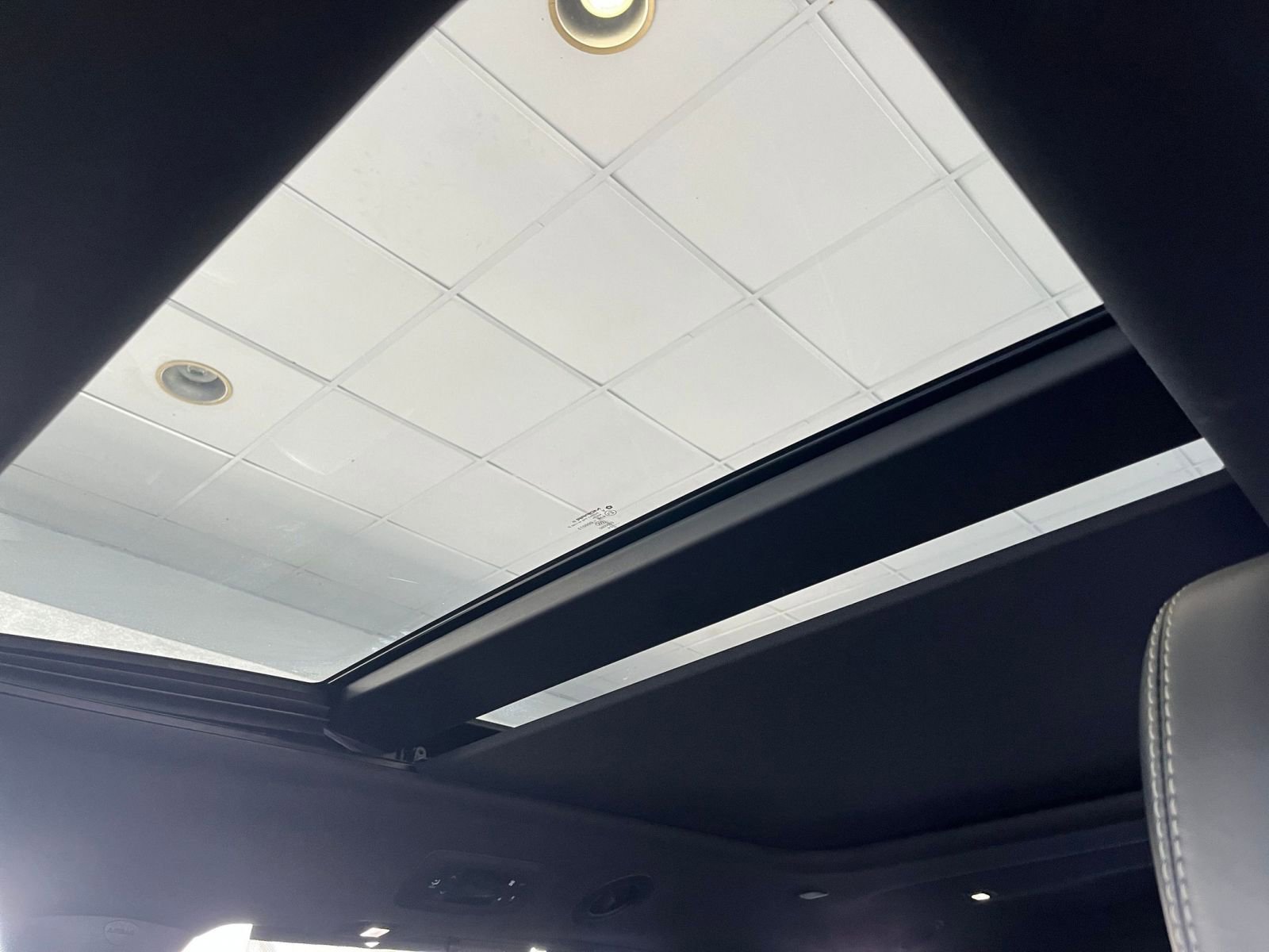 Thumbnail: 2025 Chrysler Pacifica - 32