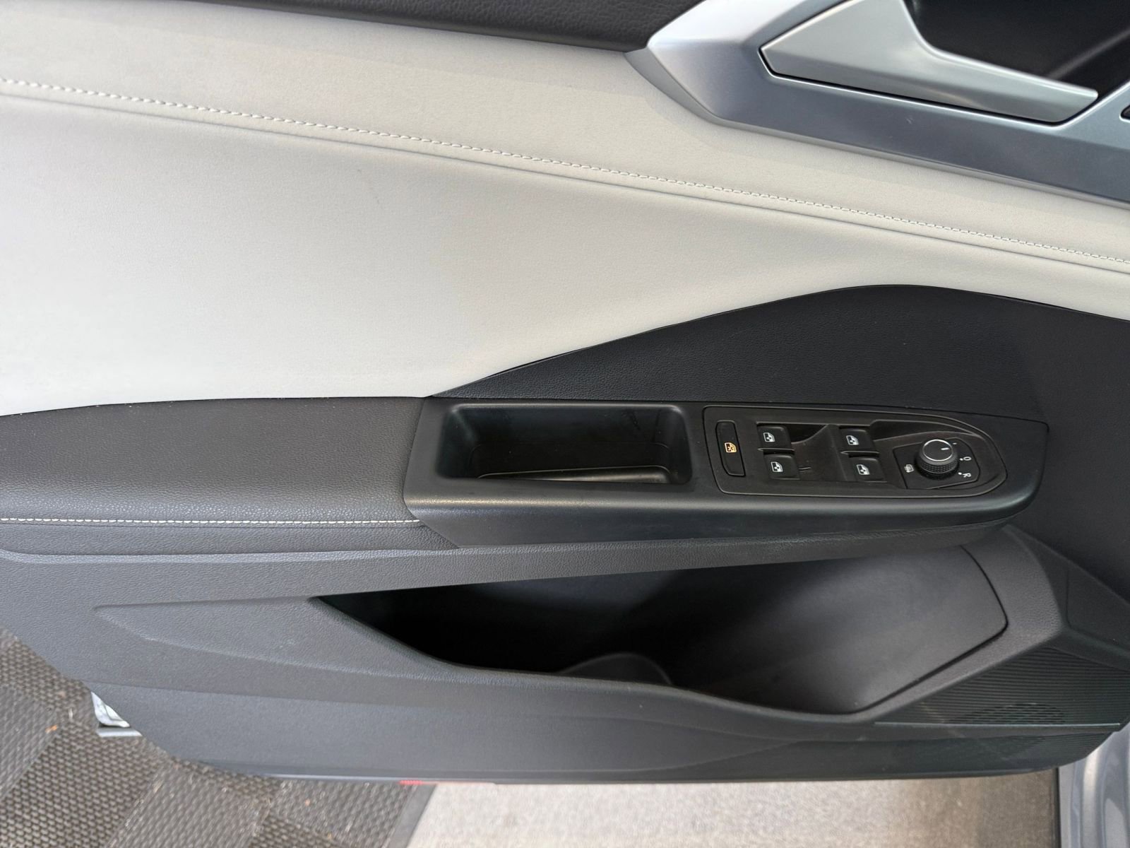 Thumbnail: 2025 Volkswagen Taos - 18