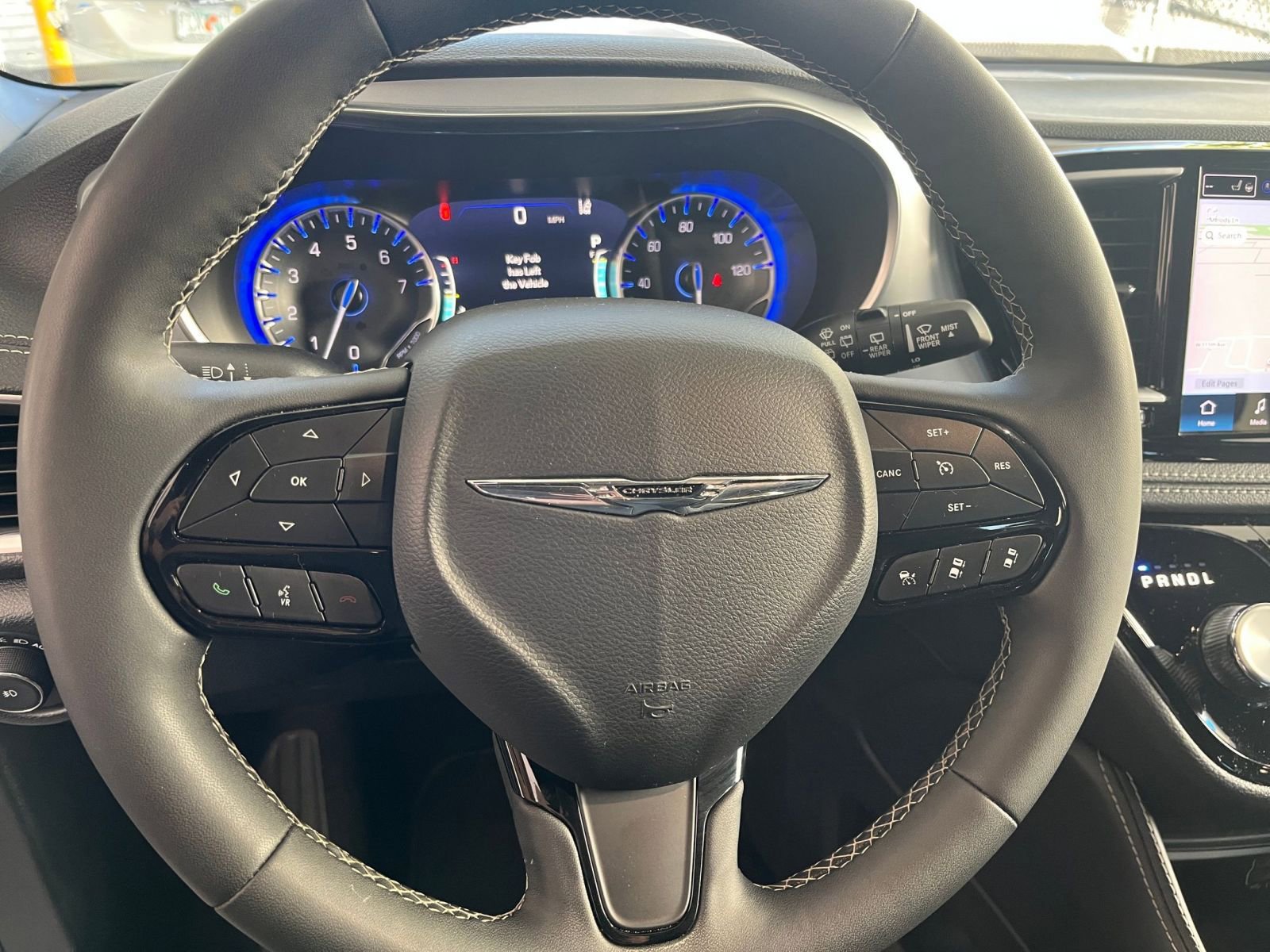 Thumbnail: 2025 Chrysler Pacifica - 31