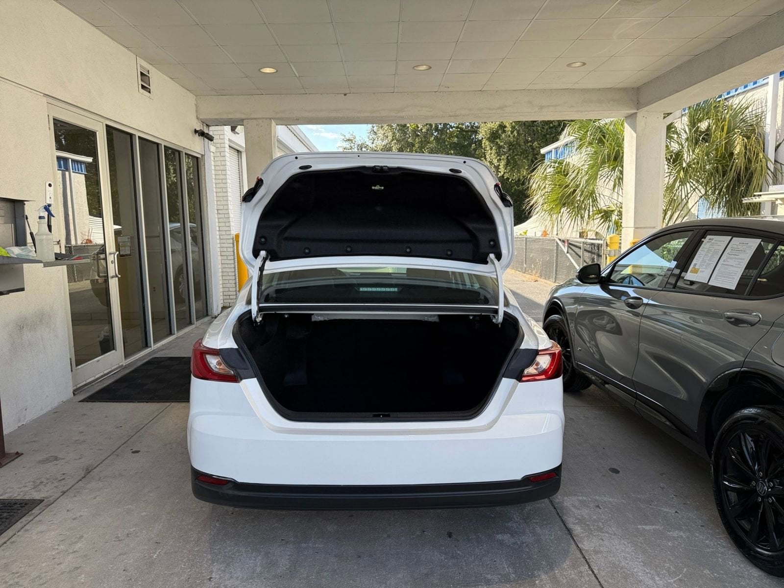 Thumbnail: 2025 Toyota Camry - 31