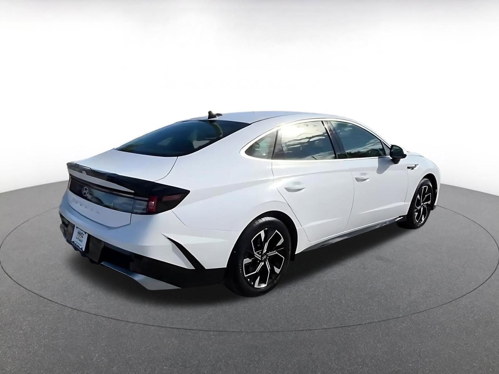 Thumbnail: 2025 Hyundai Sonata - 15