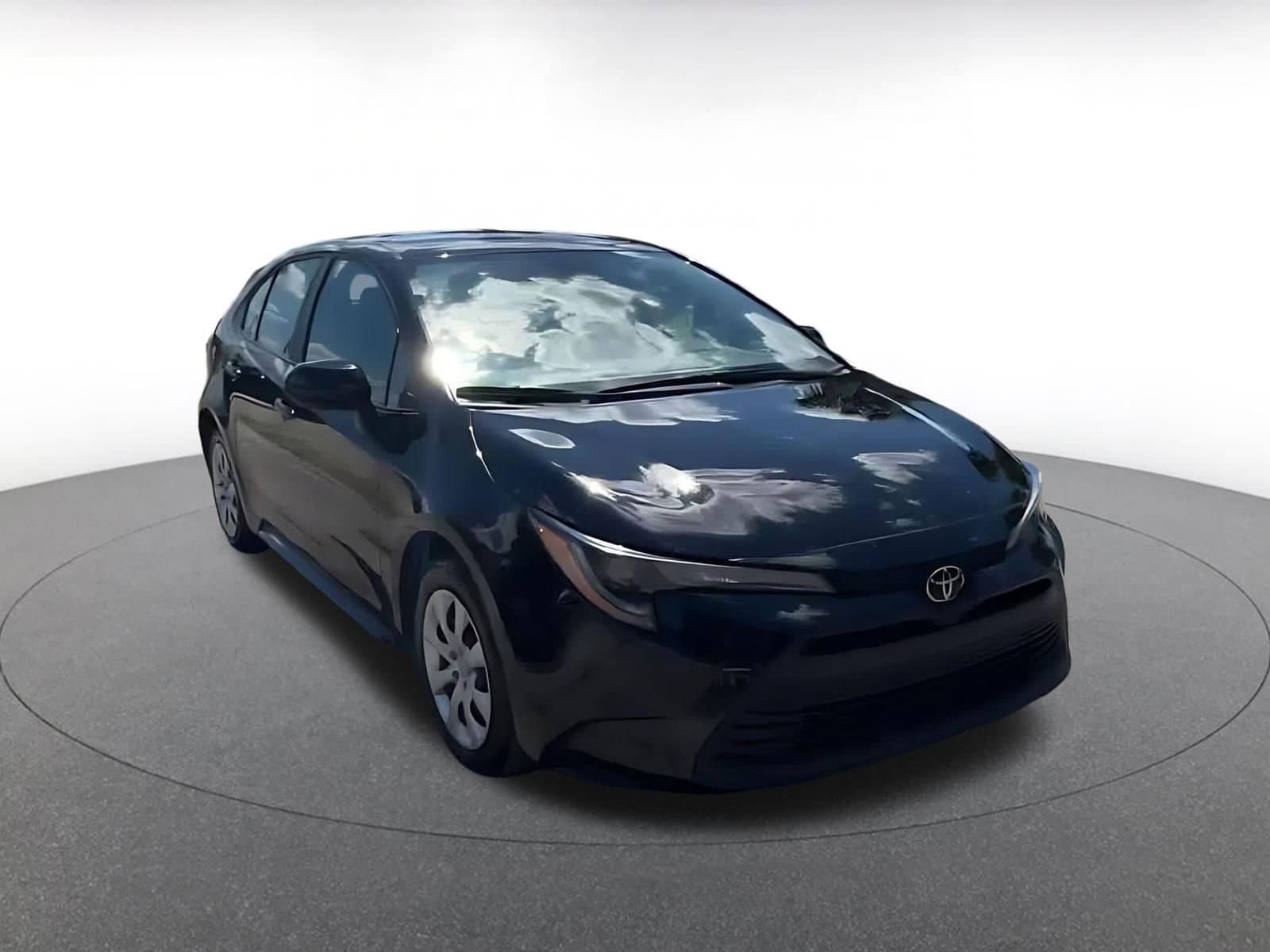 Thumbnail: 2025 Toyota Corolla - 3