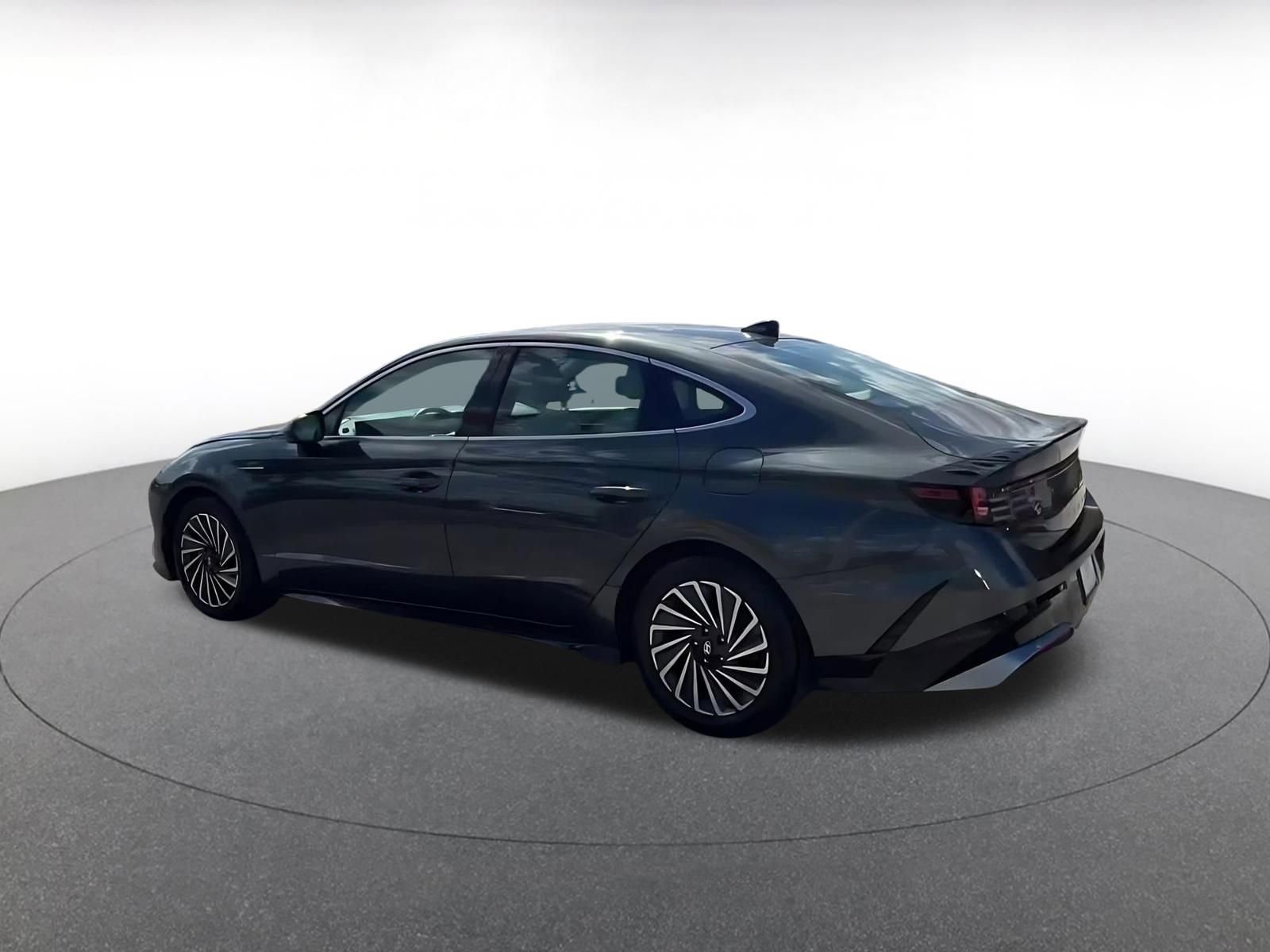 Thumbnail: 2025 Hyundai Sonata - 10